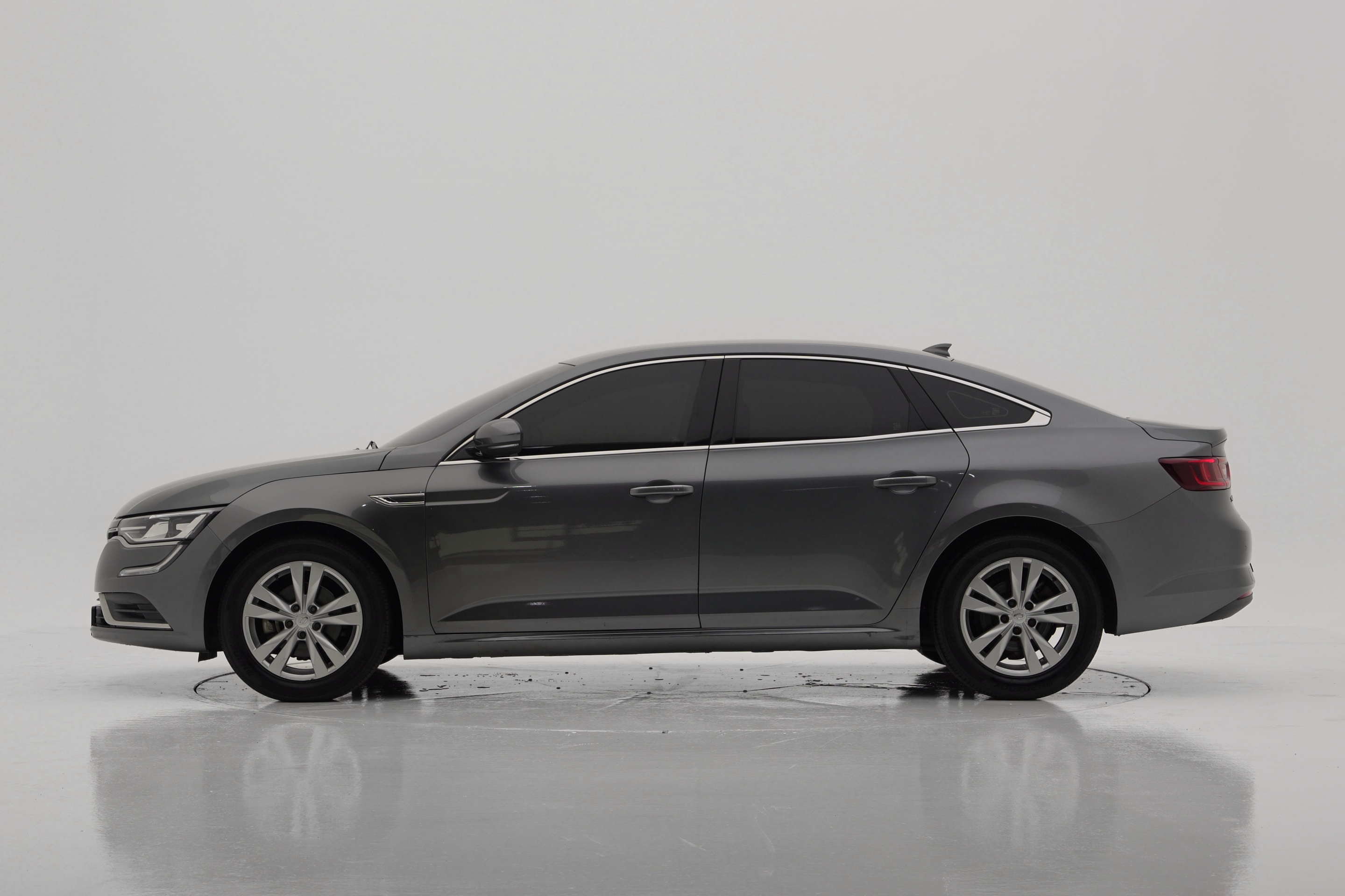 Renault Korea SM6 1.5 dCi SE