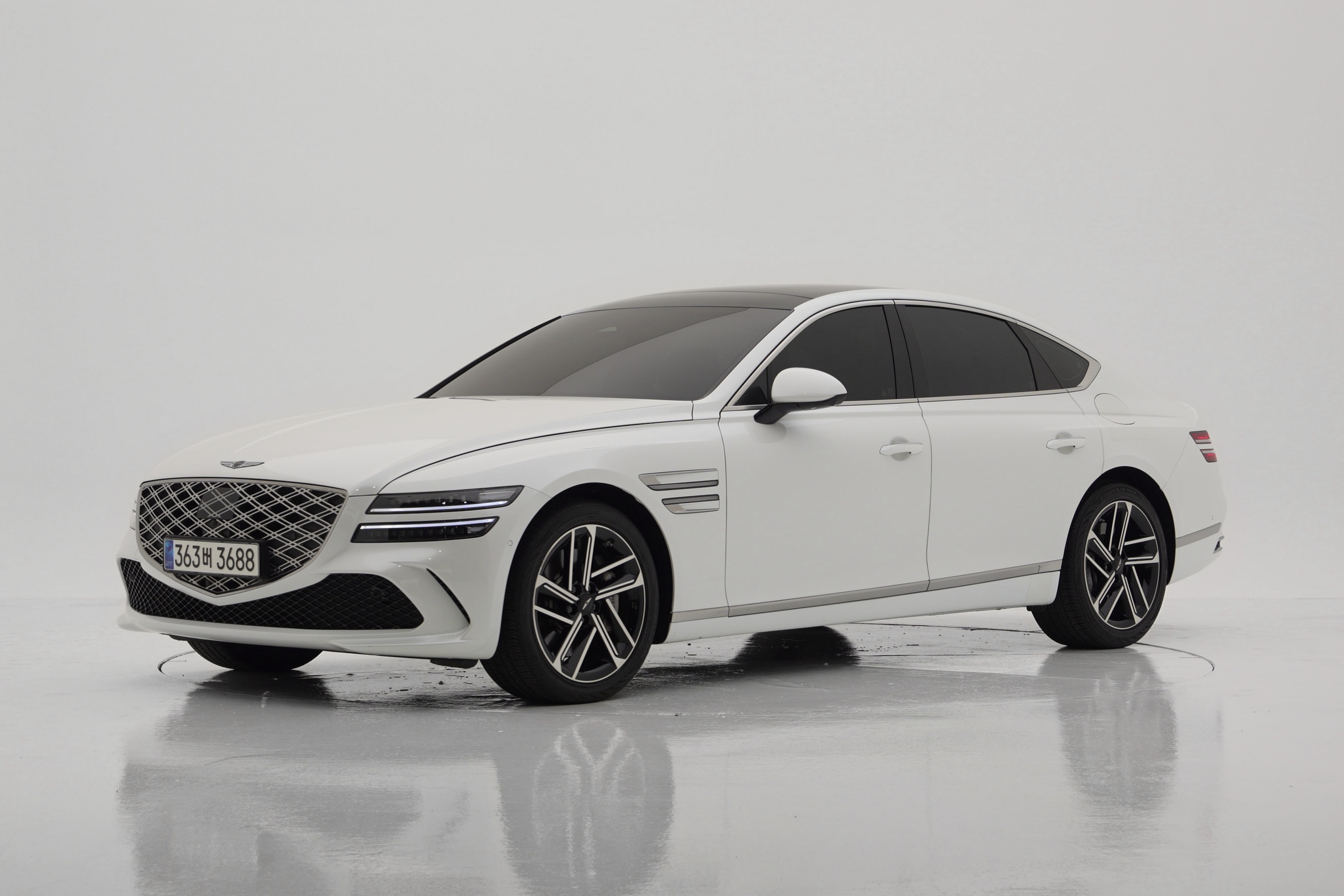 Genesis G80 2.5T Бензин 2WD