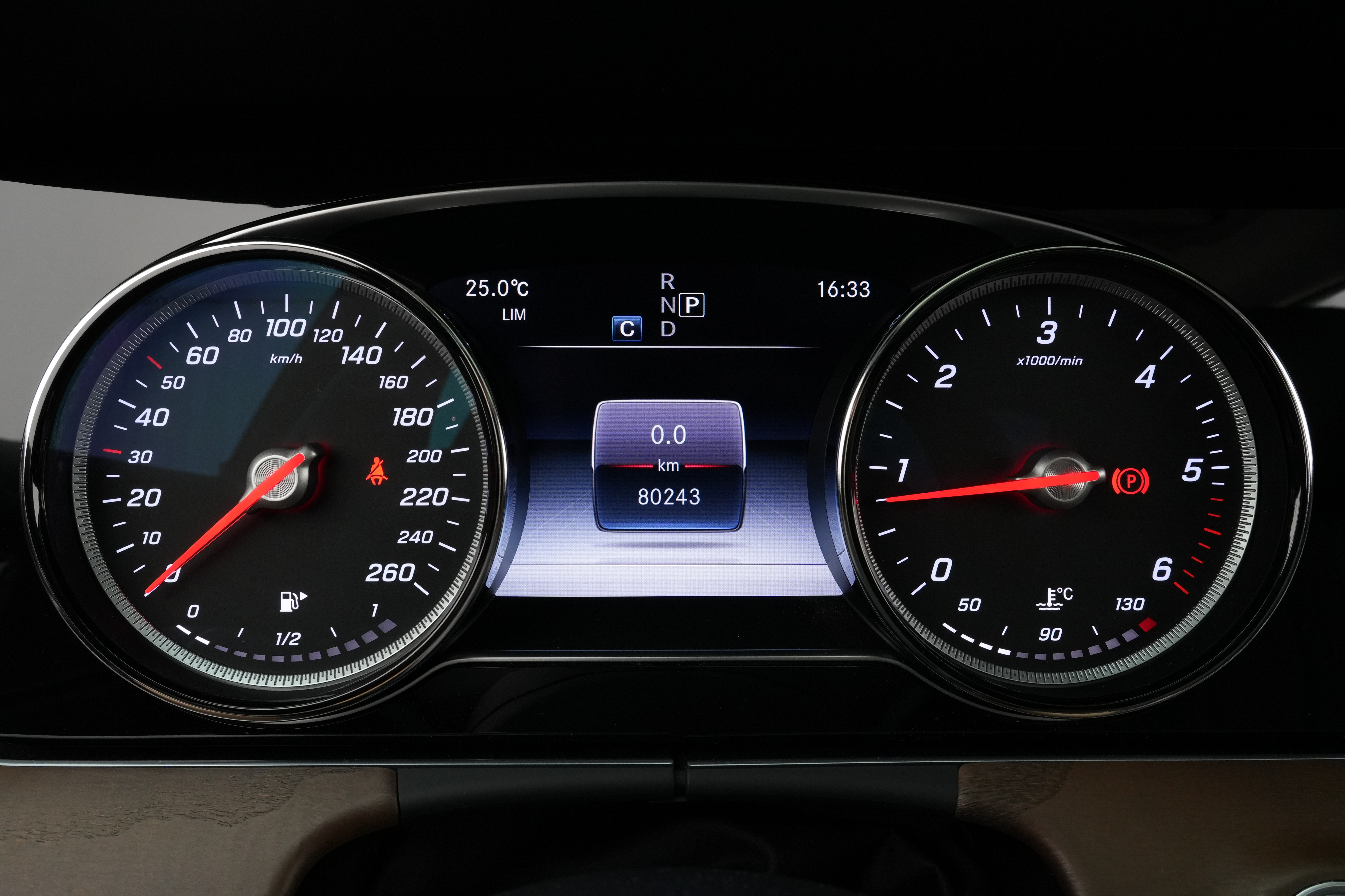 Interior 9