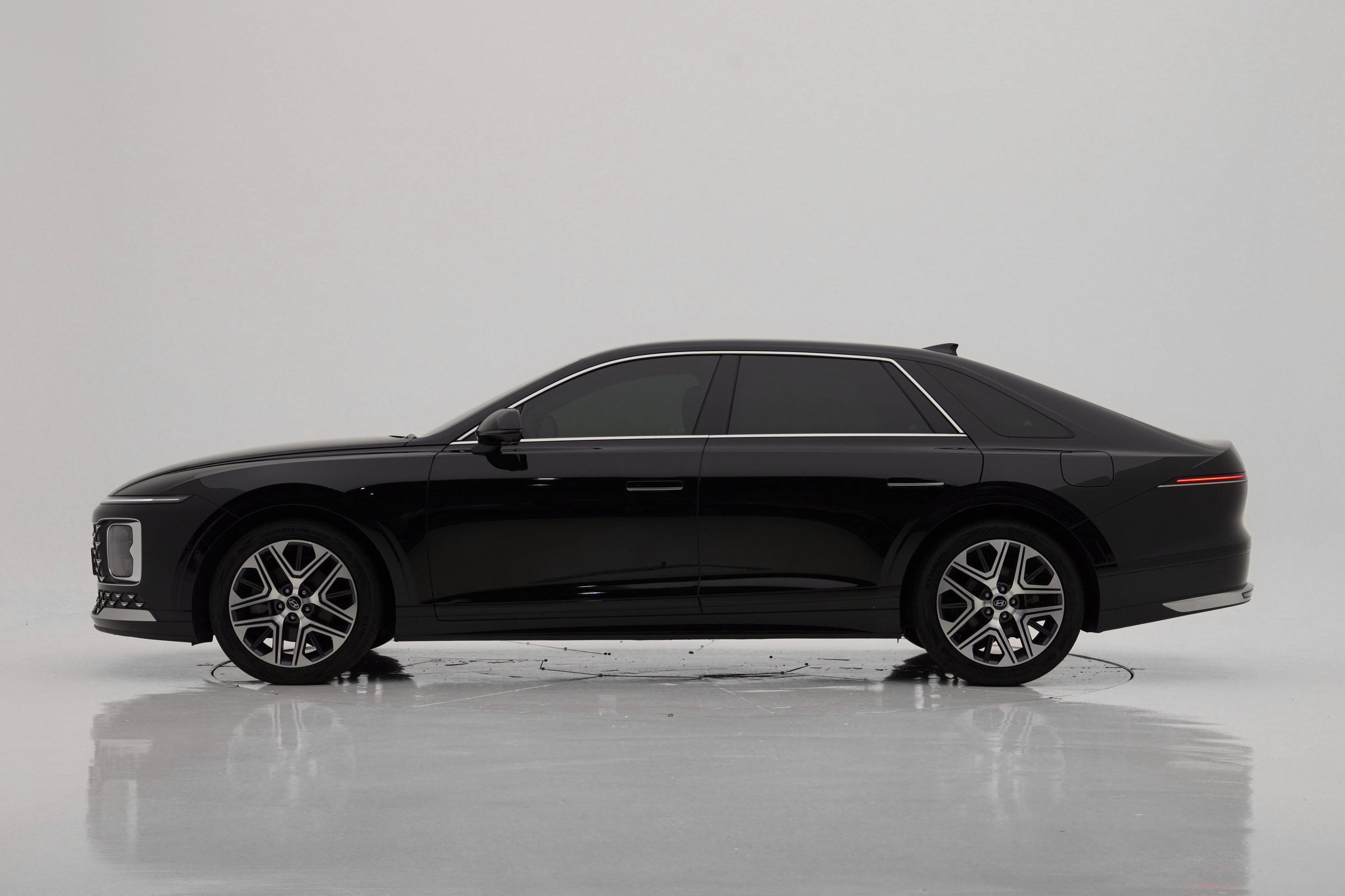 Hyundai Grandeur Exclusive