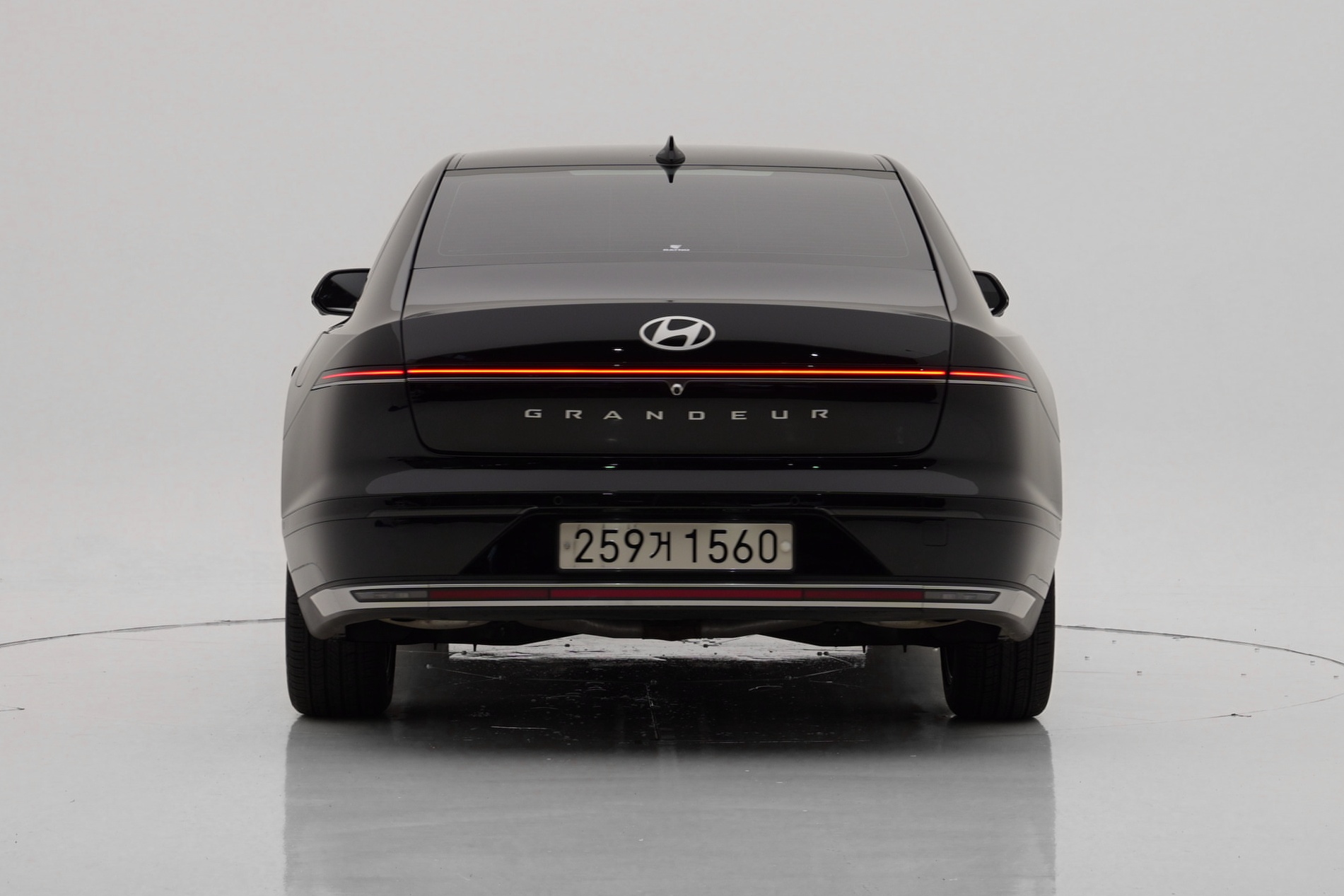 Hyundai Grandeur Exclusive