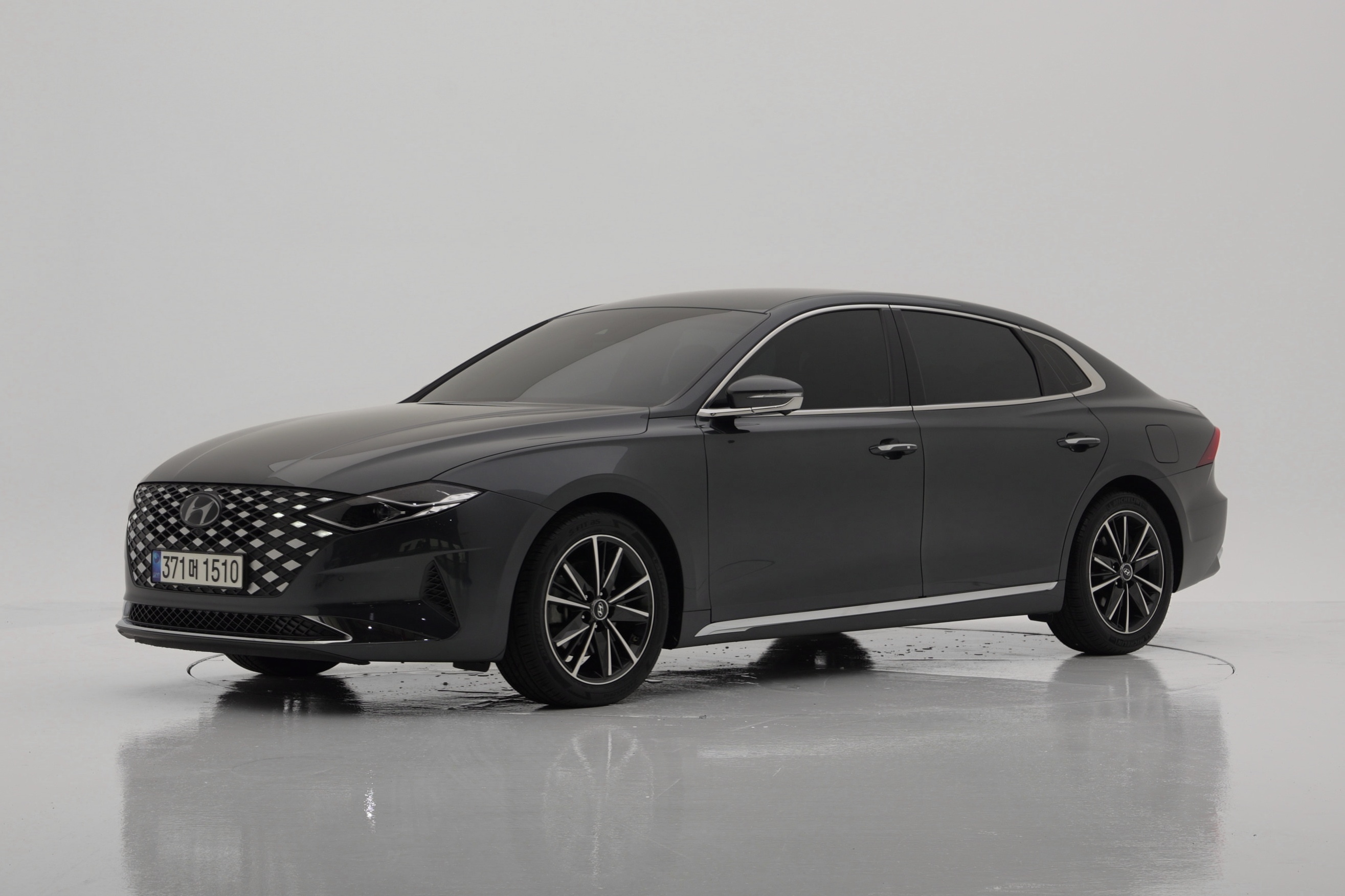 Hyundai Grandeur Exclusive
