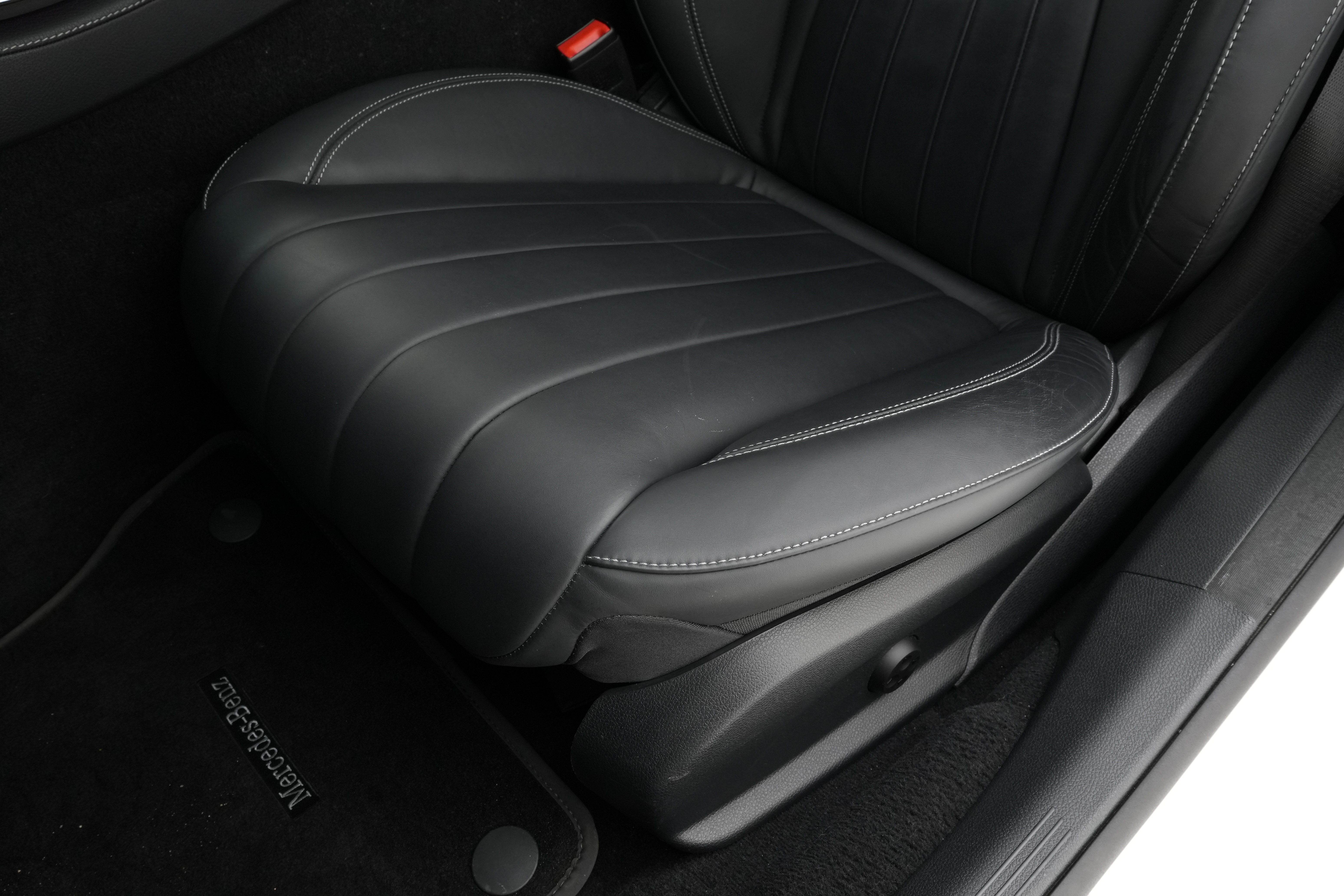 Interior 7