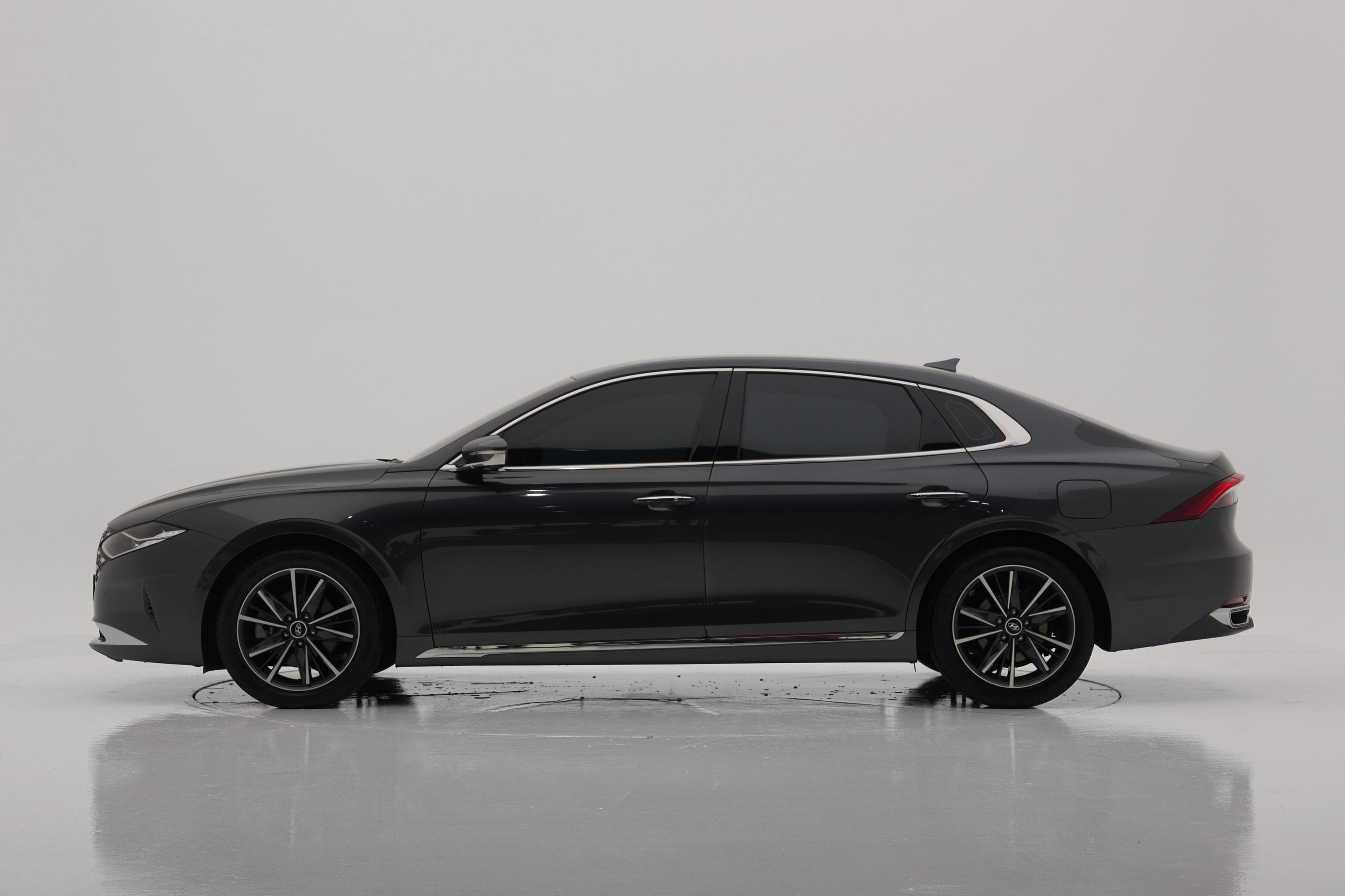 Hyundai Grandeur Exclusive