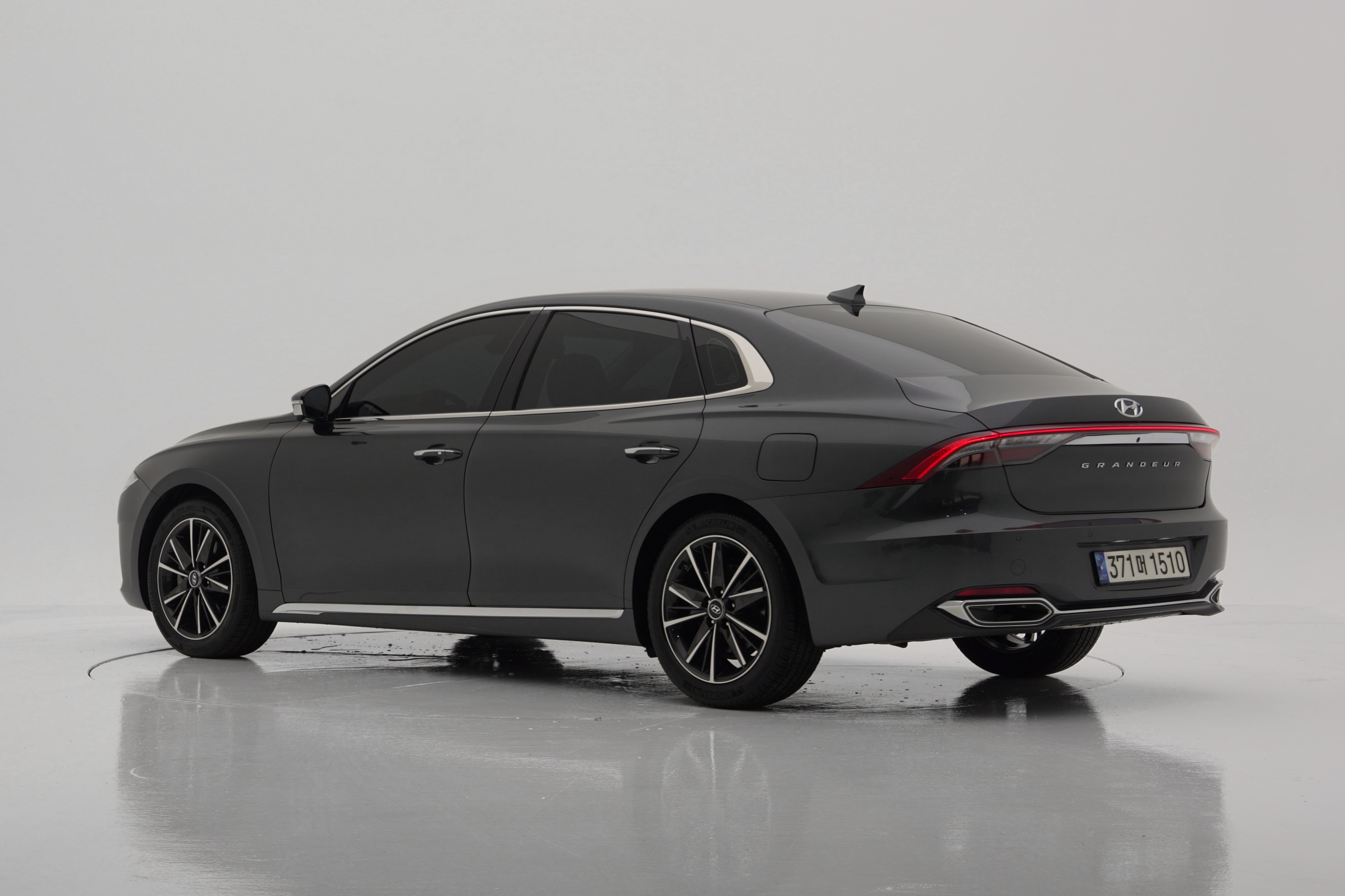 Hyundai Grandeur Exclusive