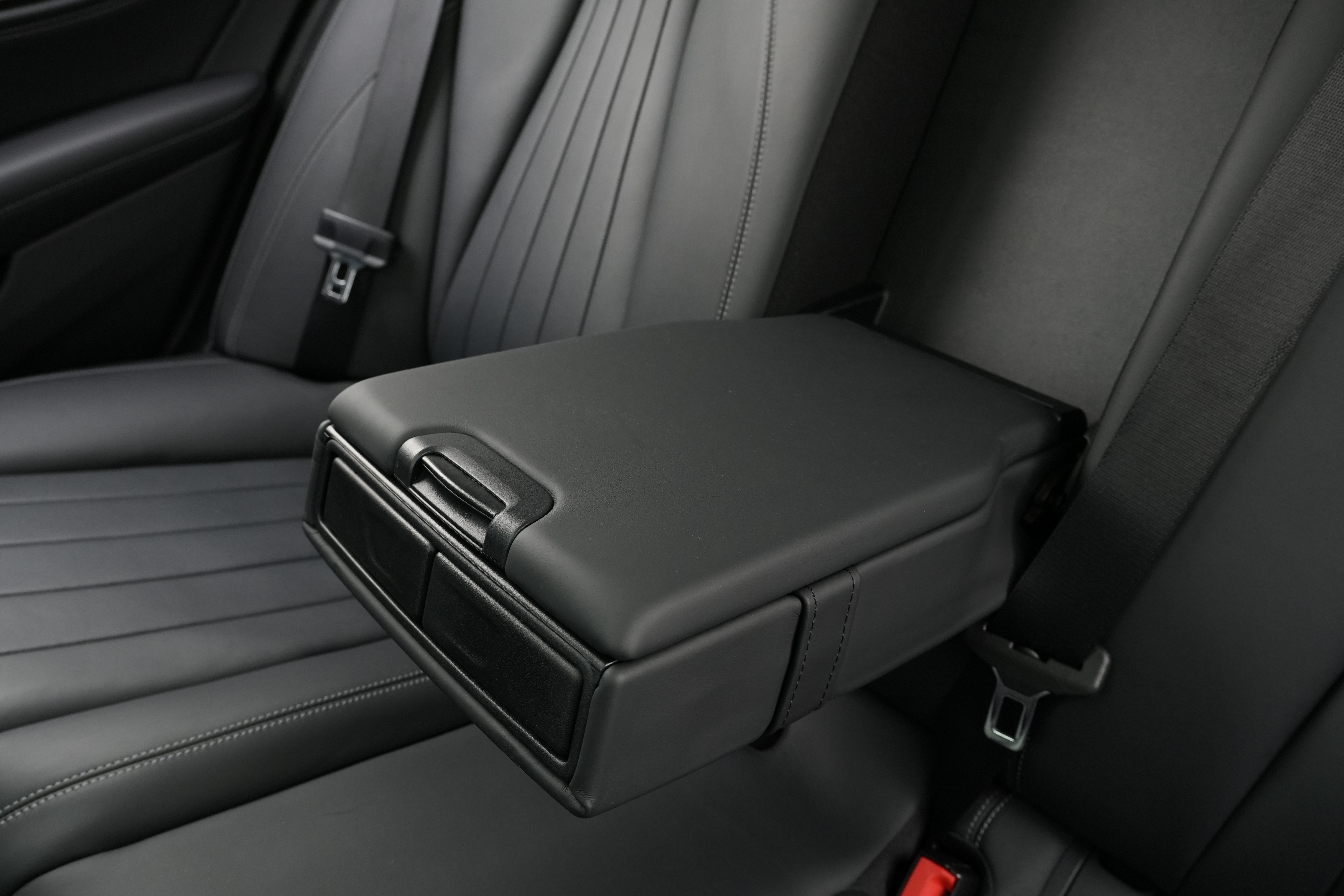 Interior 16