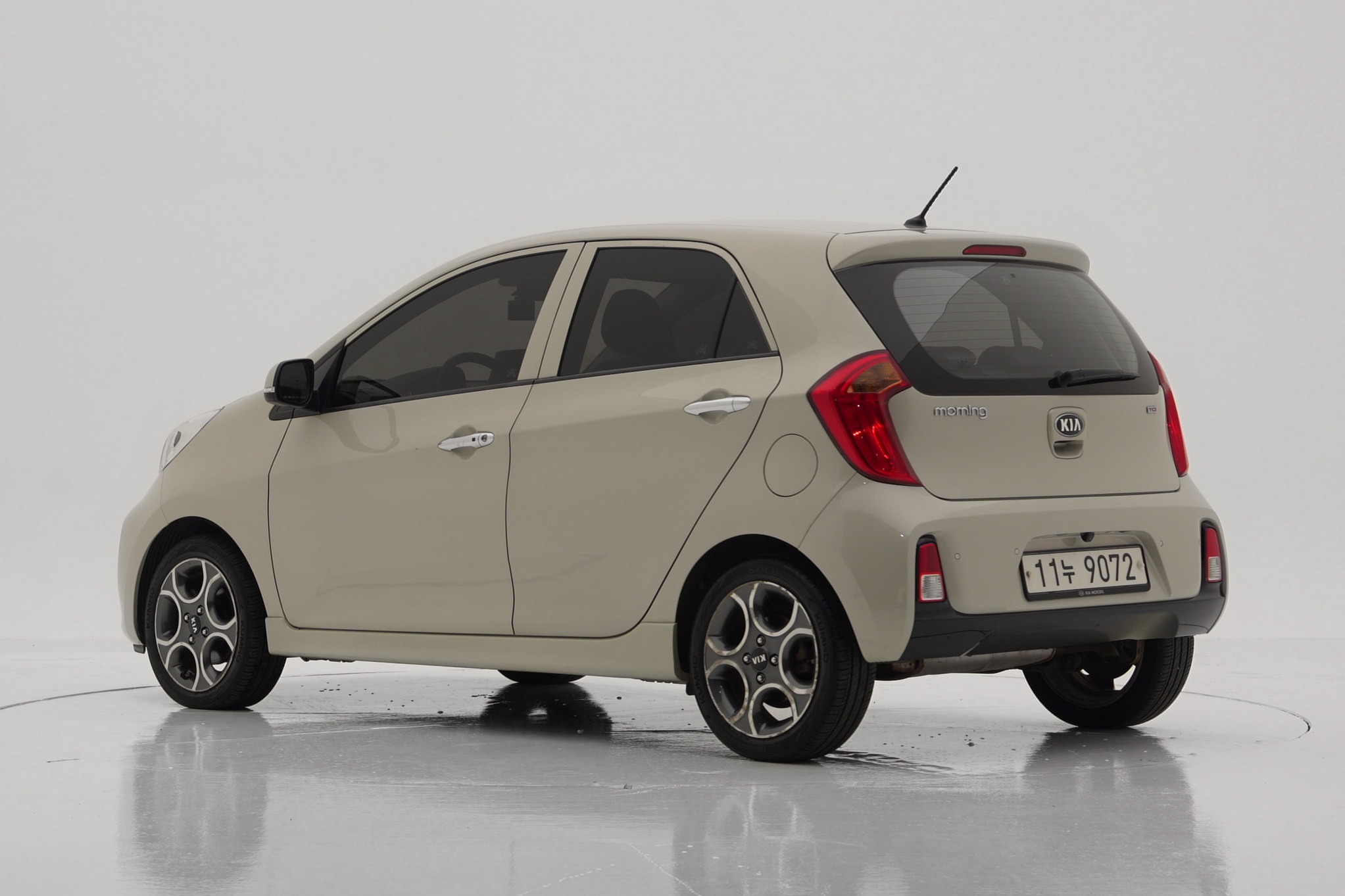 Kia Morning 1.0 Турбо Luxury