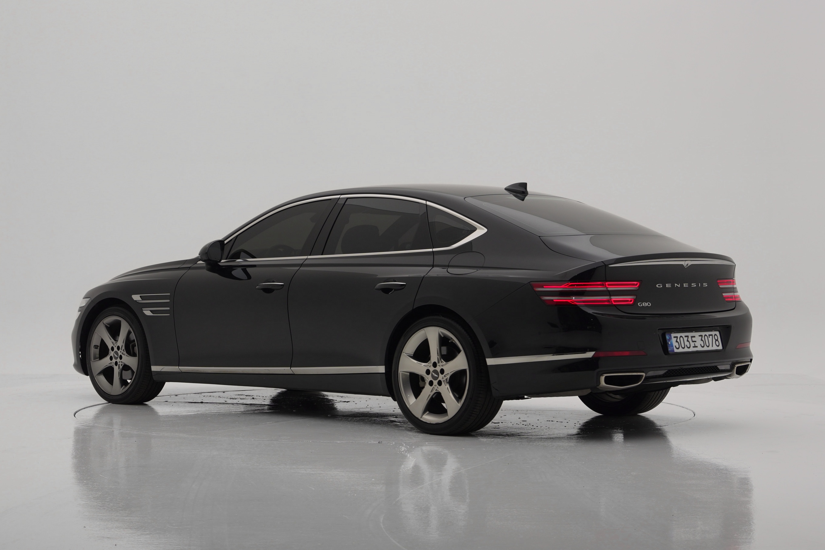 Genesis G80 2.5T Бензин 2WD