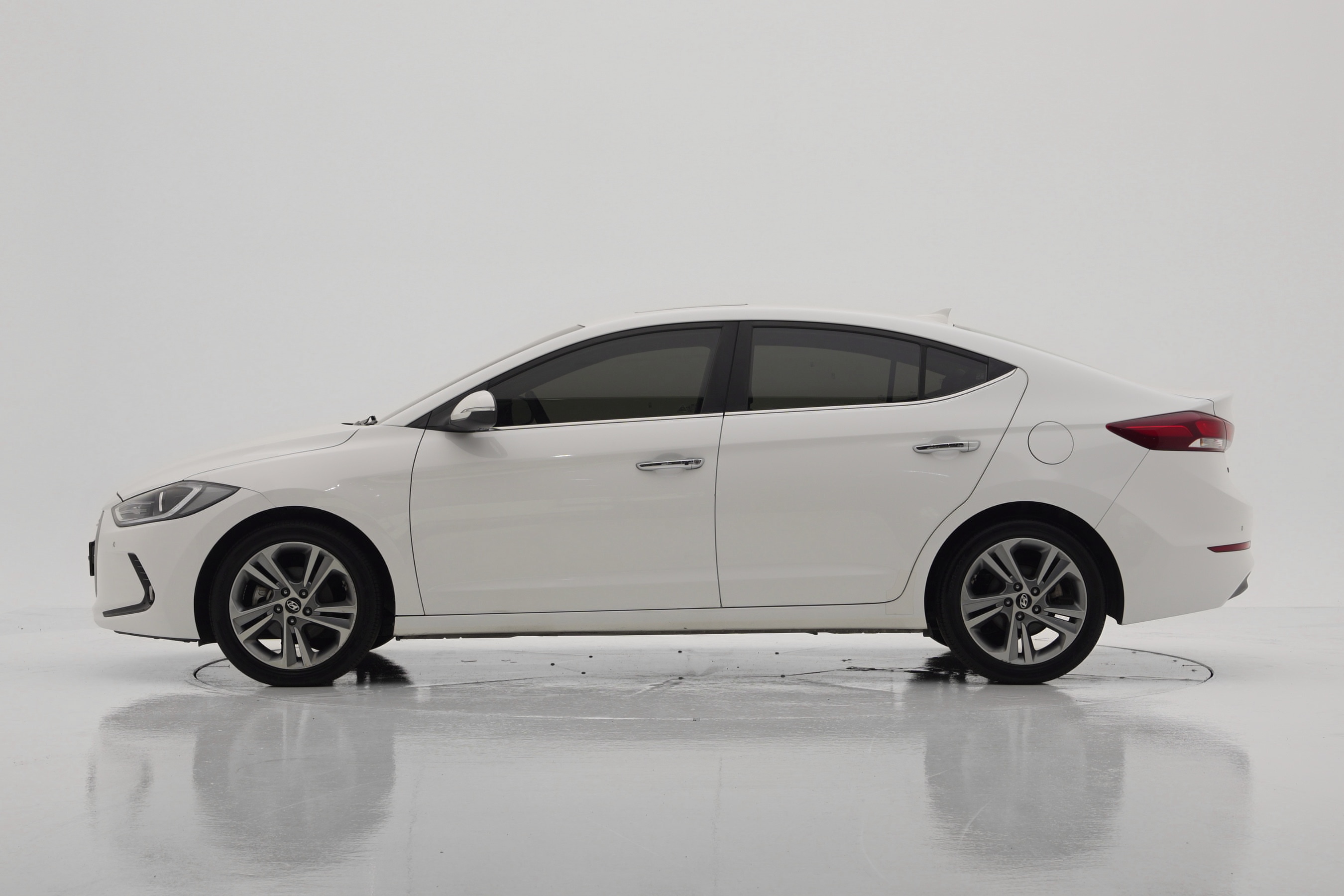 Hyundai Elantra 1.6 GDI Premium