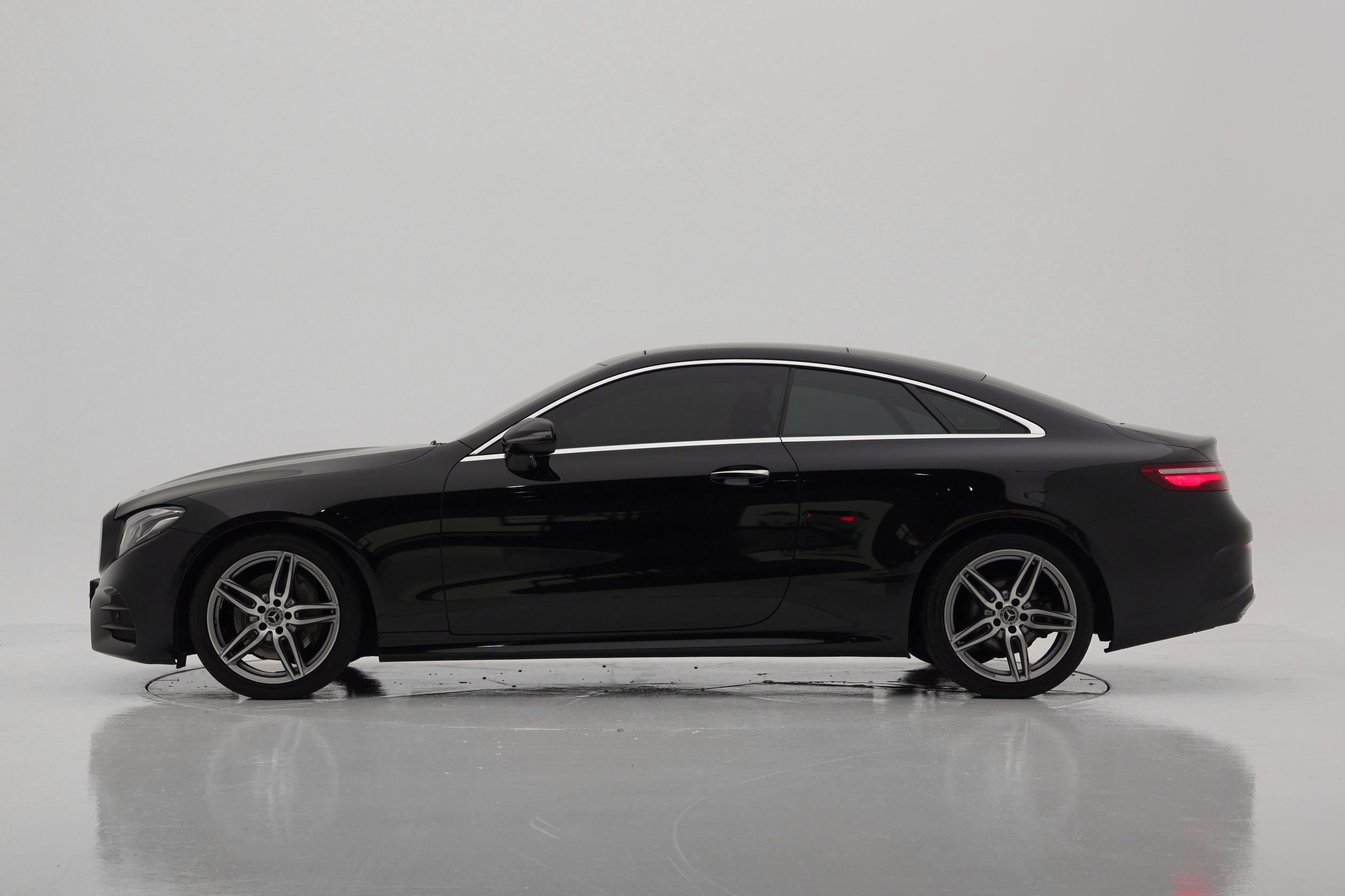 Mercedes-Benz E-Class E220d Купе