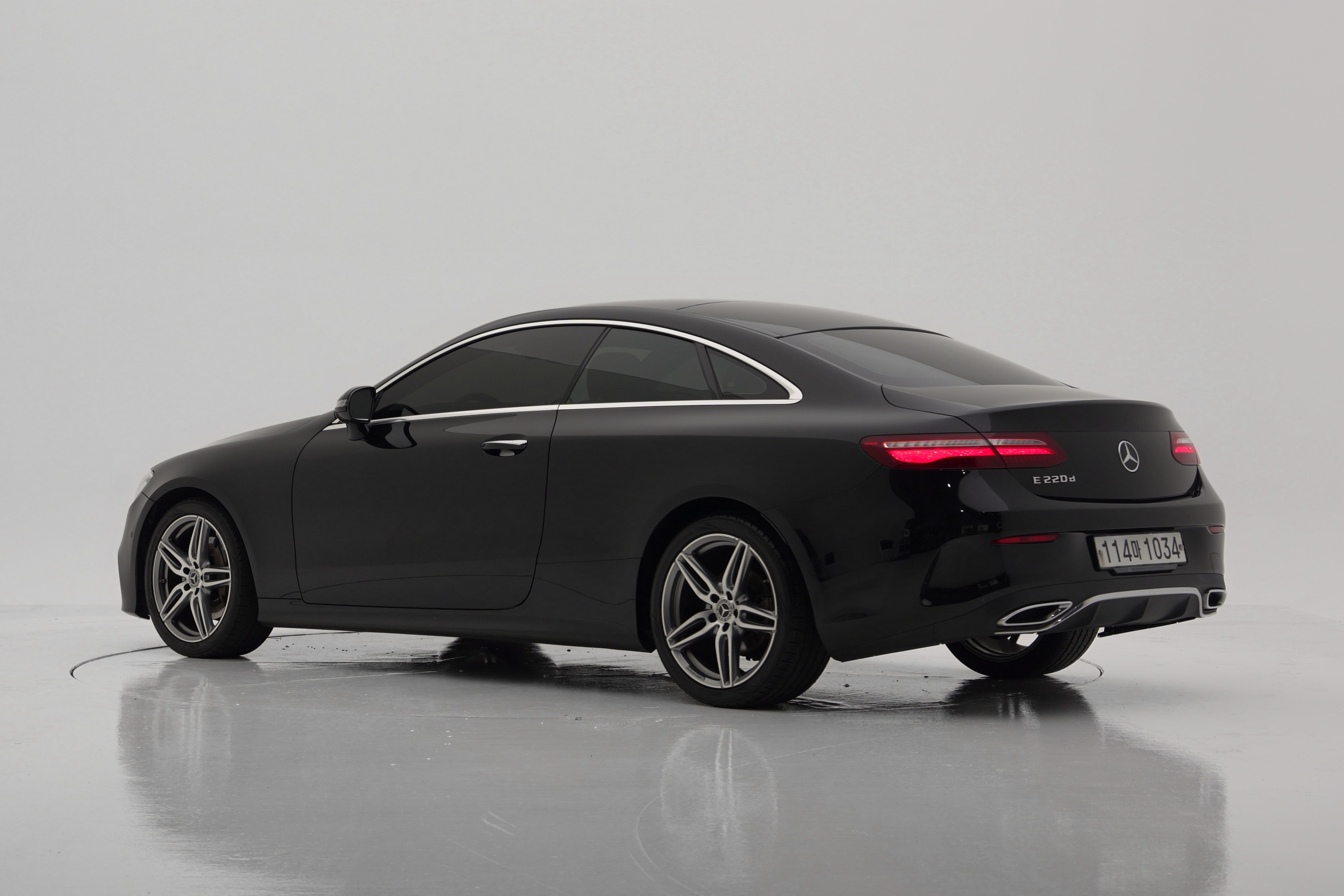 Mercedes-Benz E-Class E220d Купе