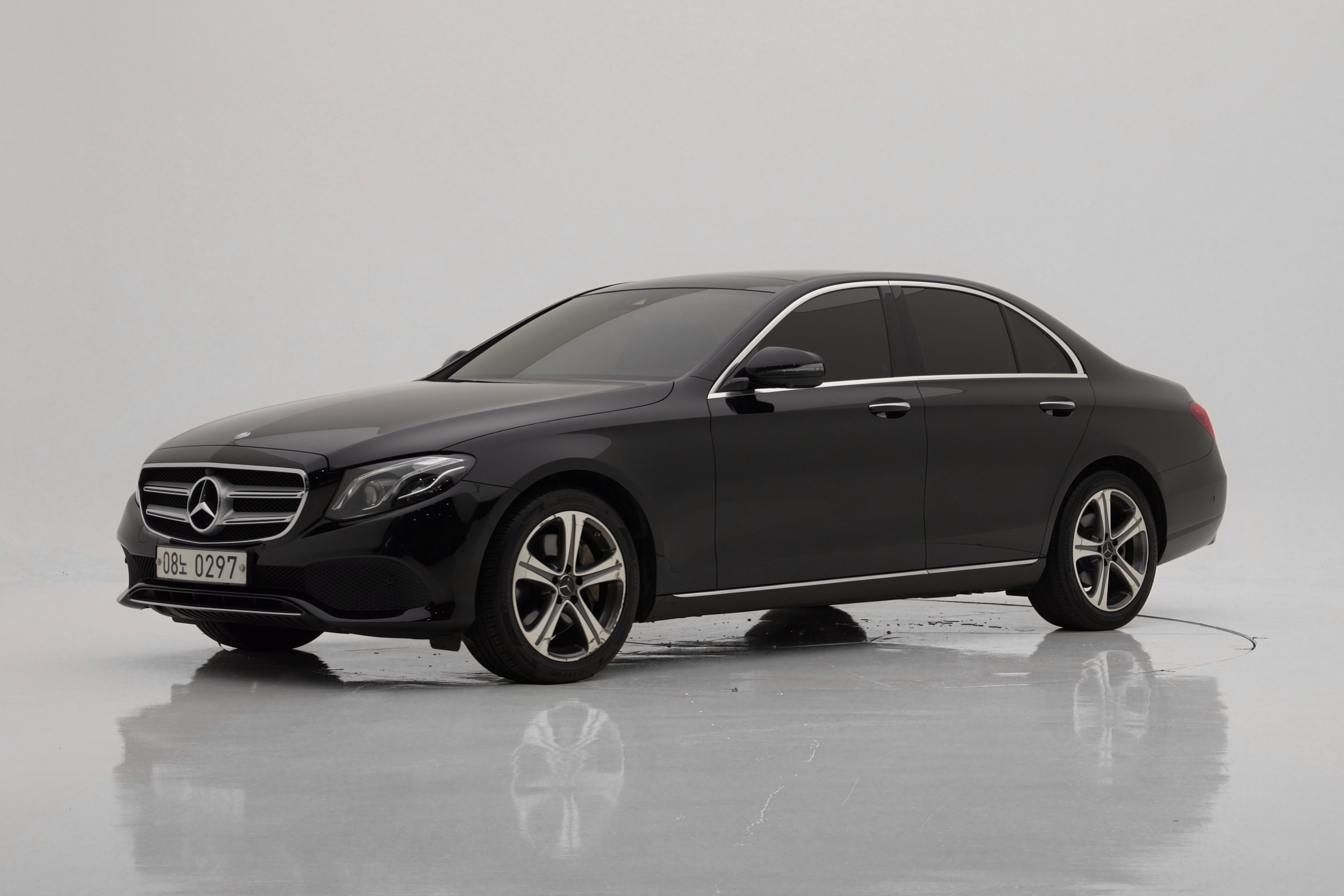 Mercedes-Benz E-Class E300 Avantgarde
