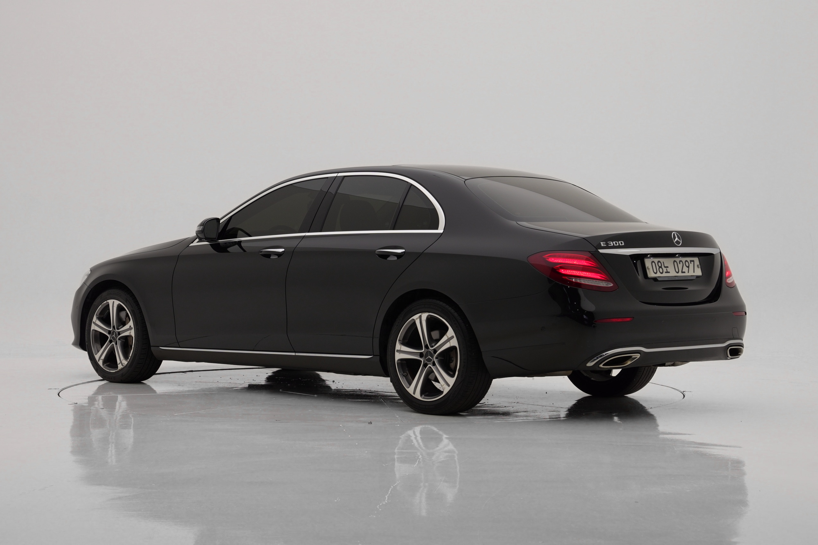 Mercedes-Benz E-Class E300 Avantgarde