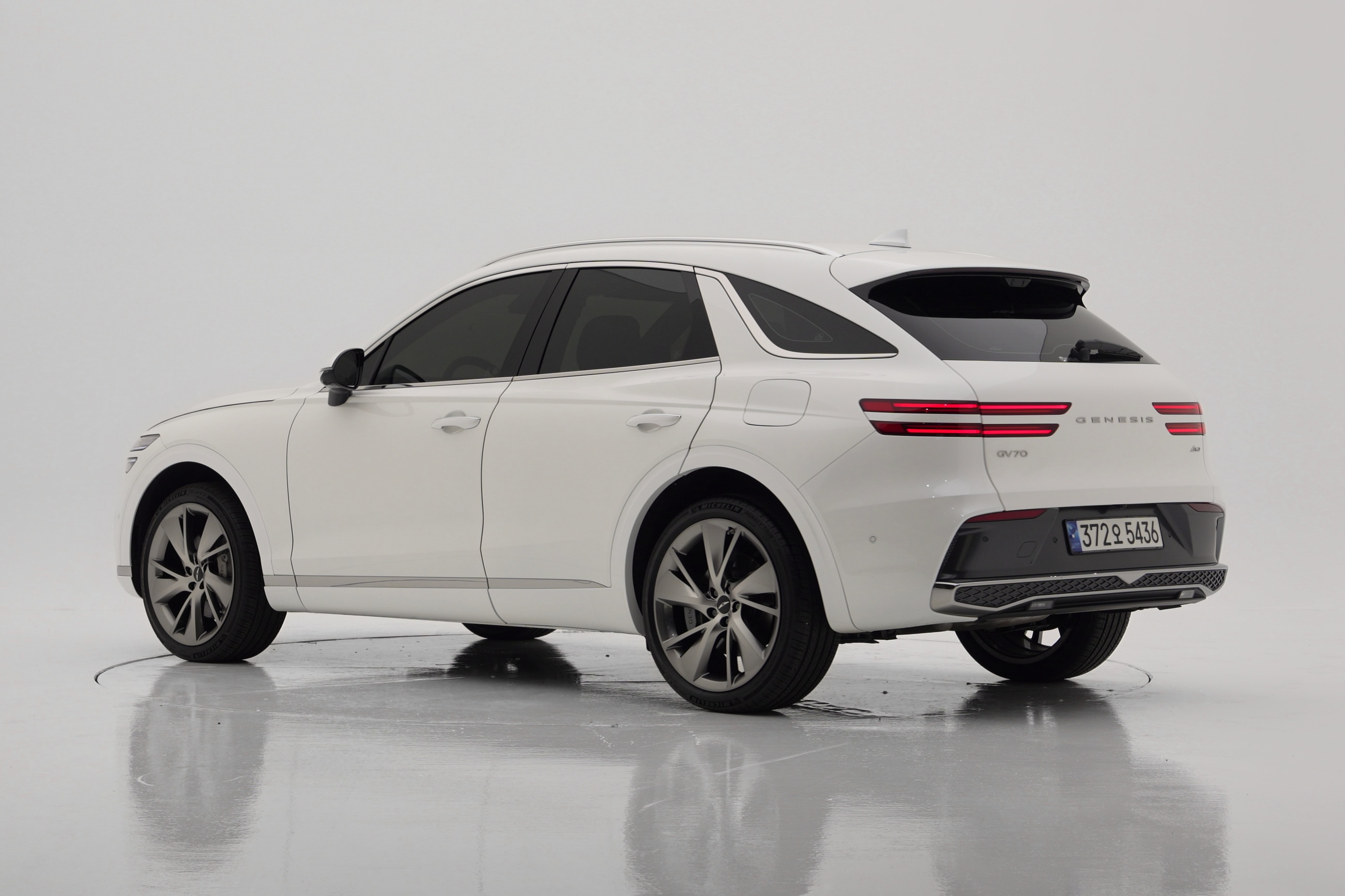 Genesis GV70 2.5T Бензин AWD