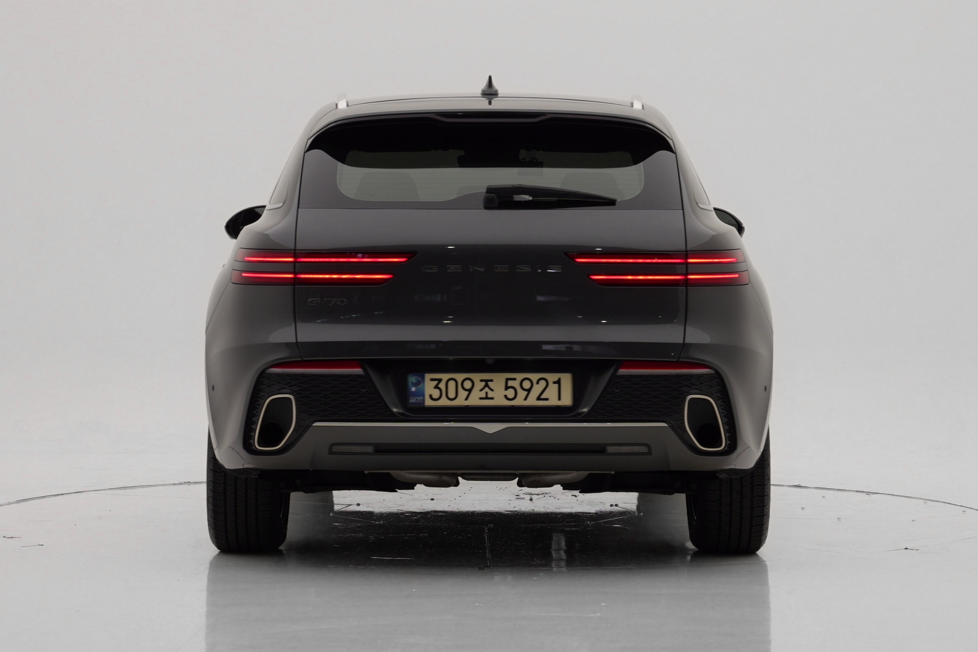 Genesis GV70 2.5T Бензин 2WD
