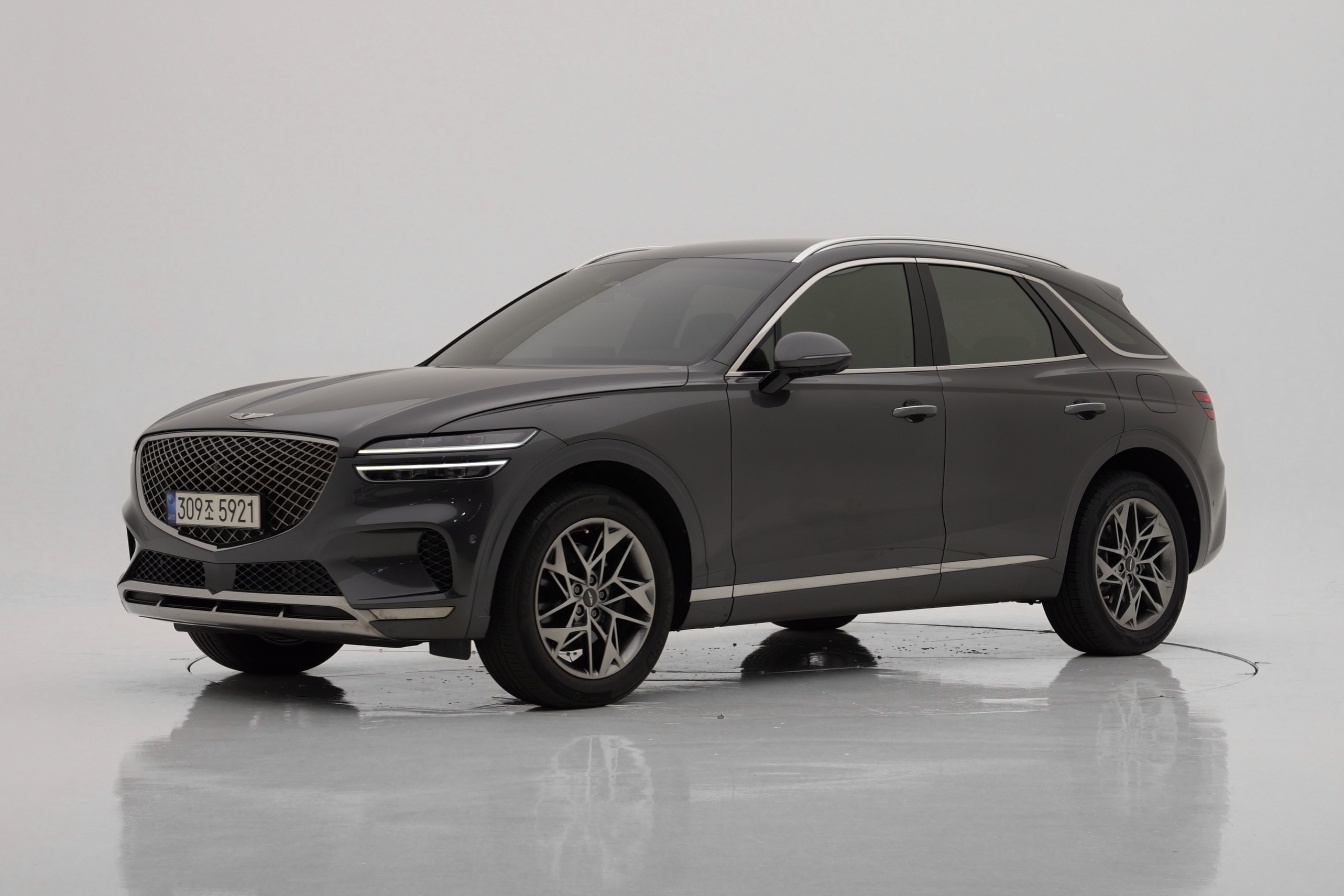 Genesis GV70 2.5T Бензин 2WD