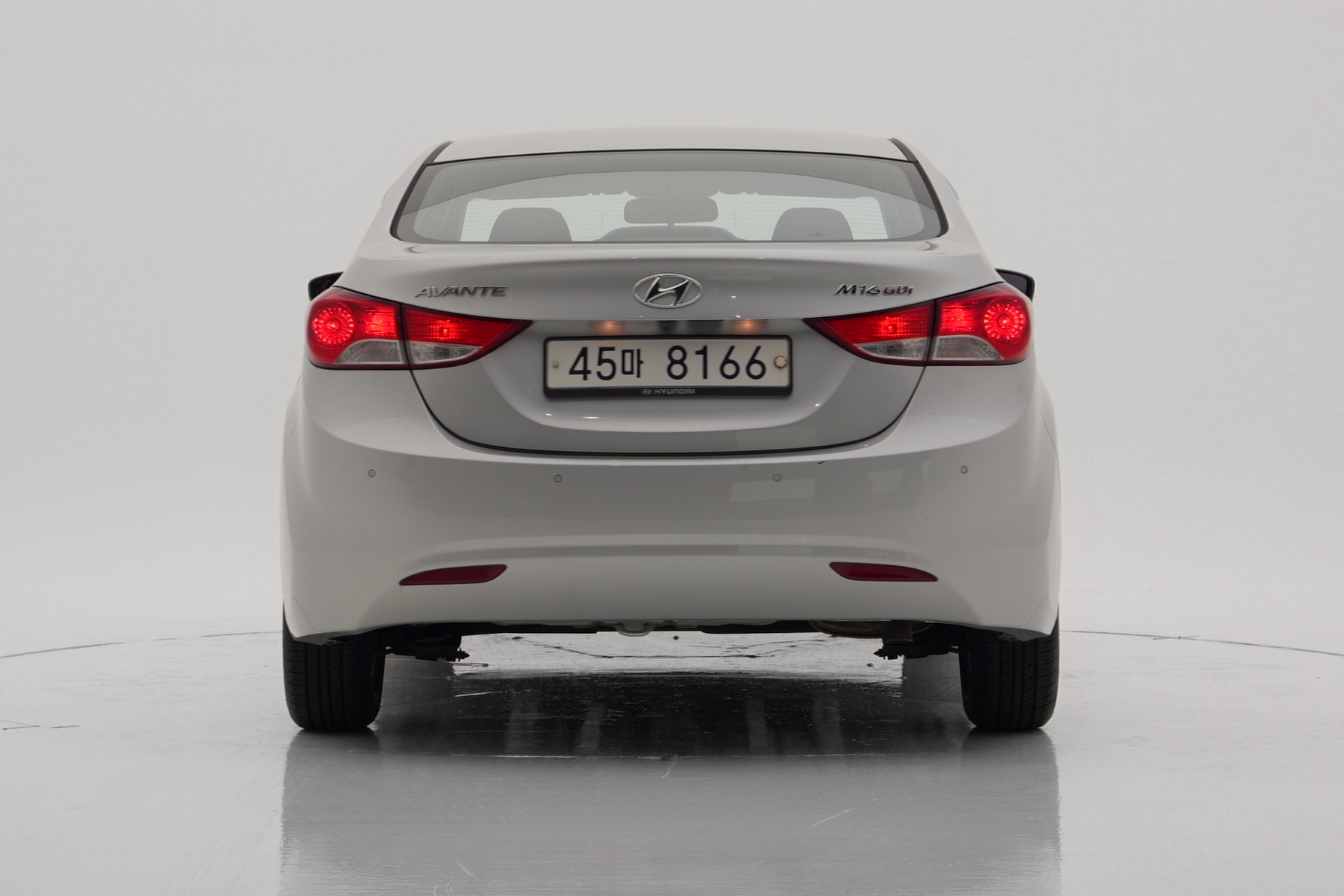 Hyundai Elantra M16 GDI Luxury