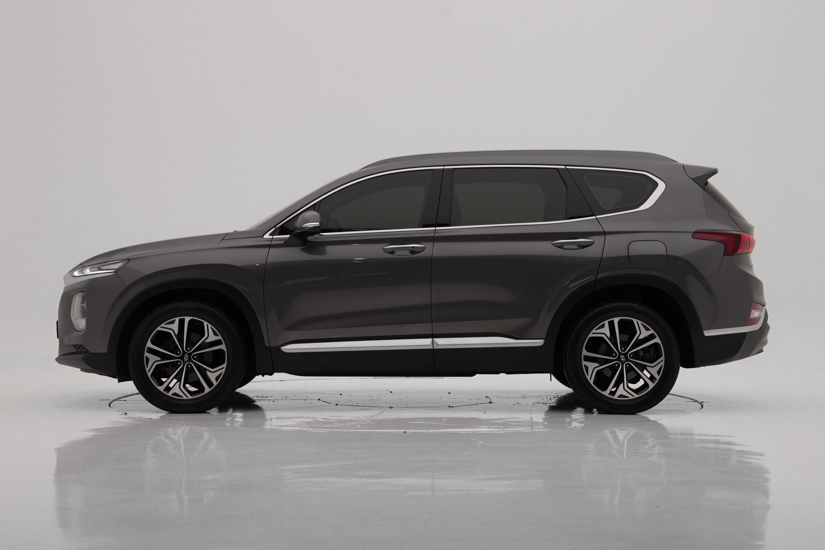 Hyundai Santa Fe Prestige 5 мест