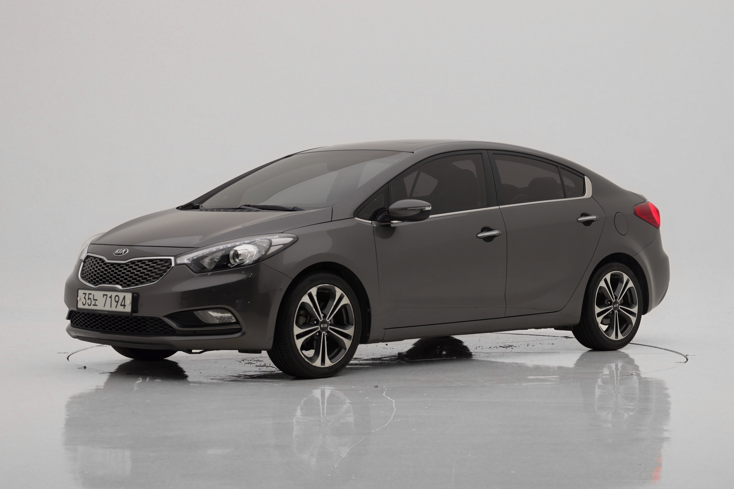 Kia K3 Noblesse