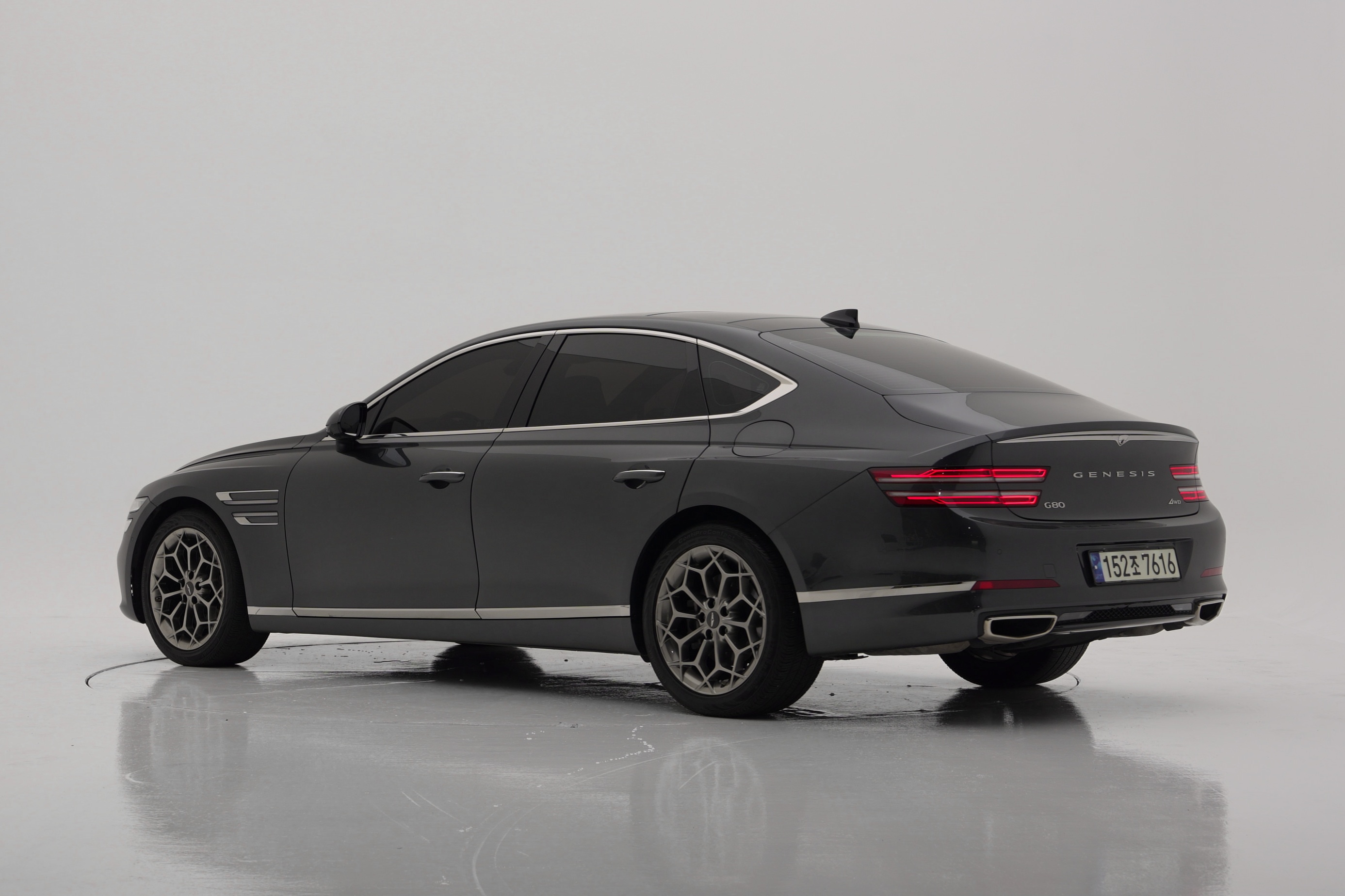 Genesis G80 2.5T Бензин AWD