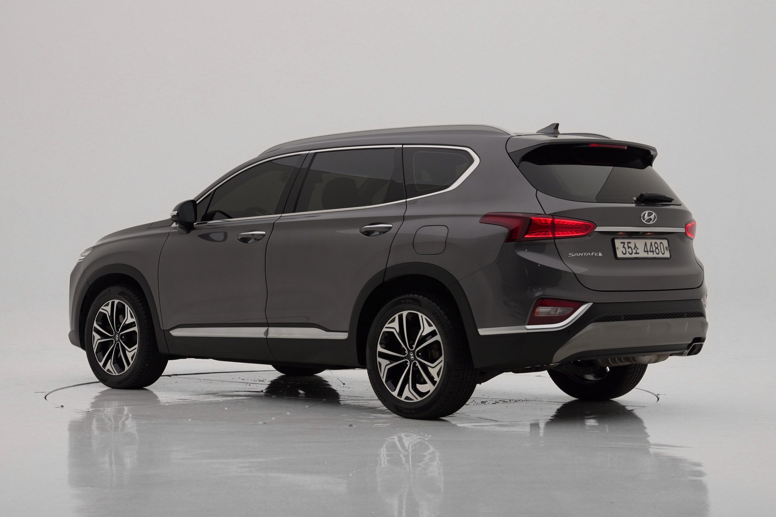 Hyundai Santa Fe Prestige 5 мест