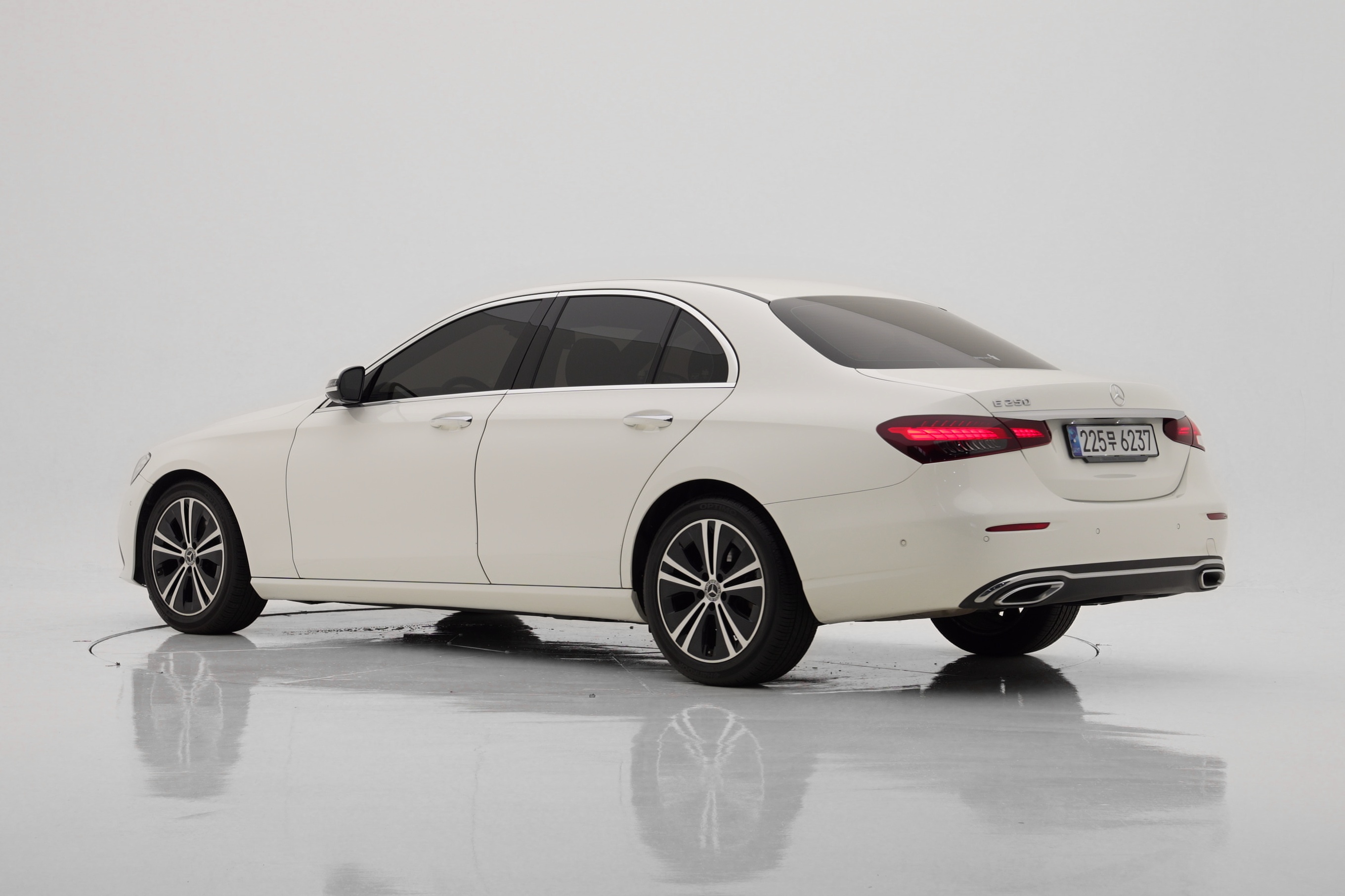 Mercedes-Benz E-Class E250 Avantgarde