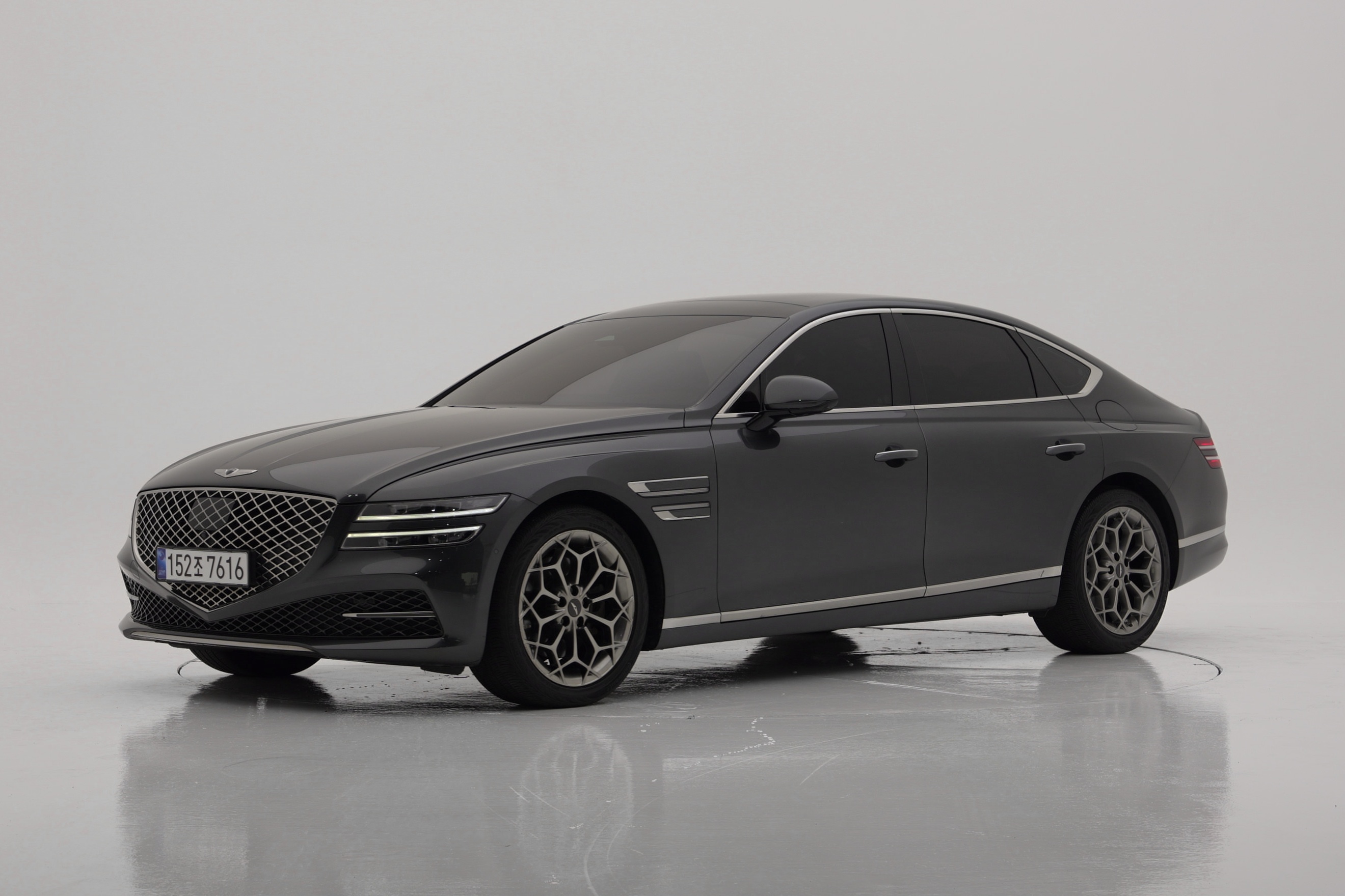 Genesis G80 2.5T Бензин AWD