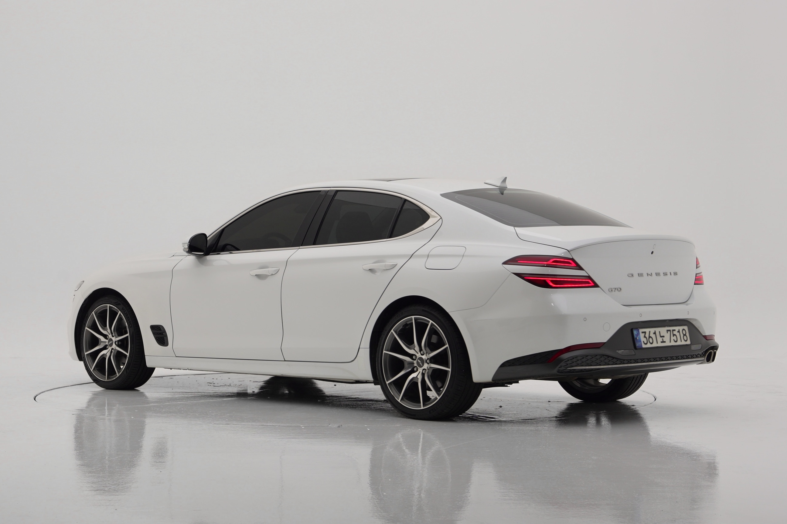 Genesis G70 Бензин 2.0T 2WD
