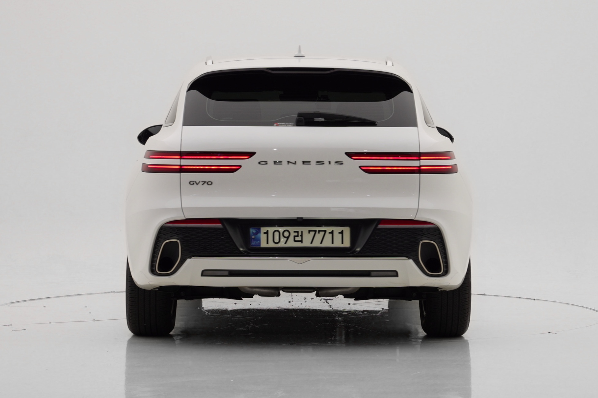 Genesis GV70 2.5T Бензин 2WD