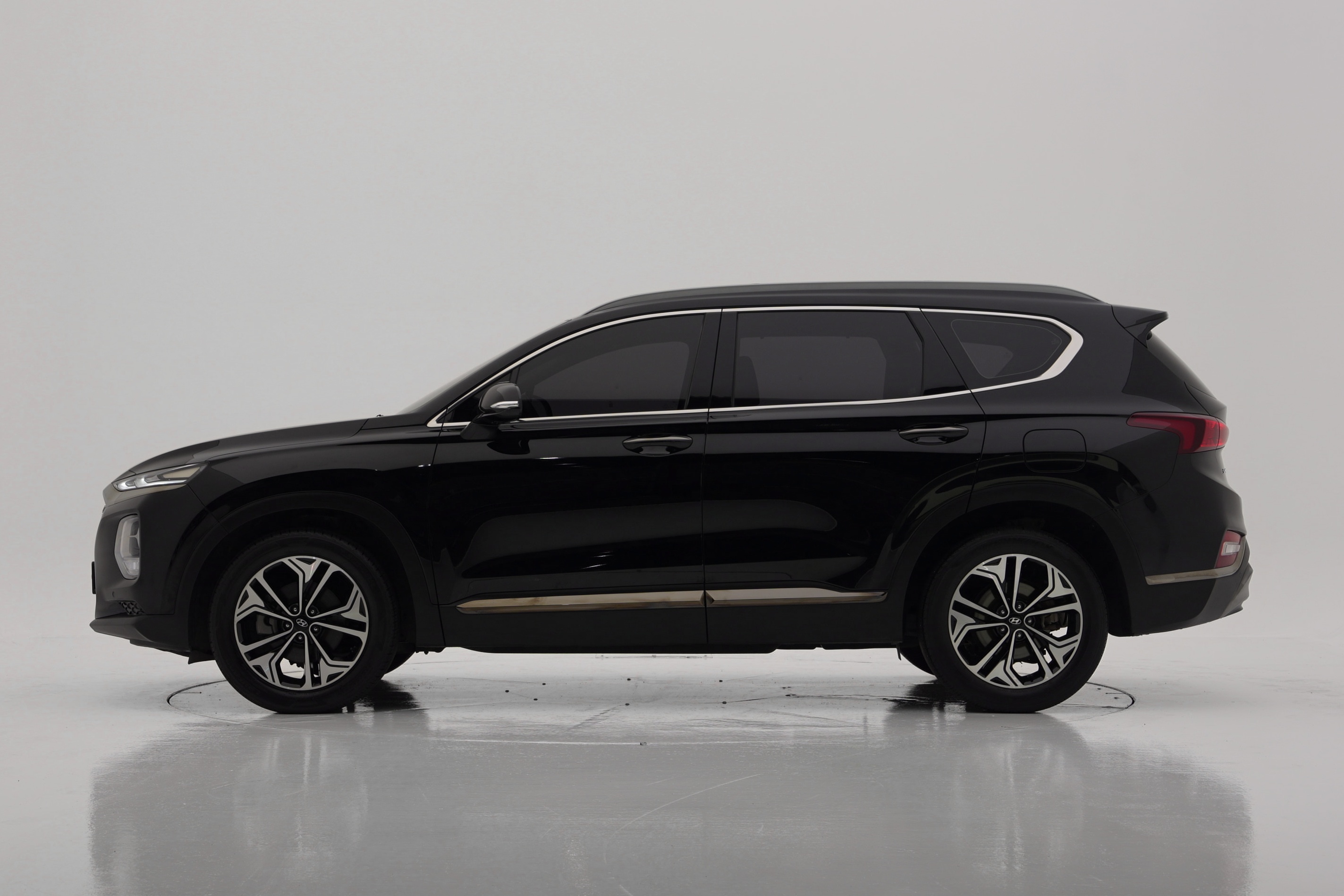Hyundai Santa Fe Prestige 5 мест
