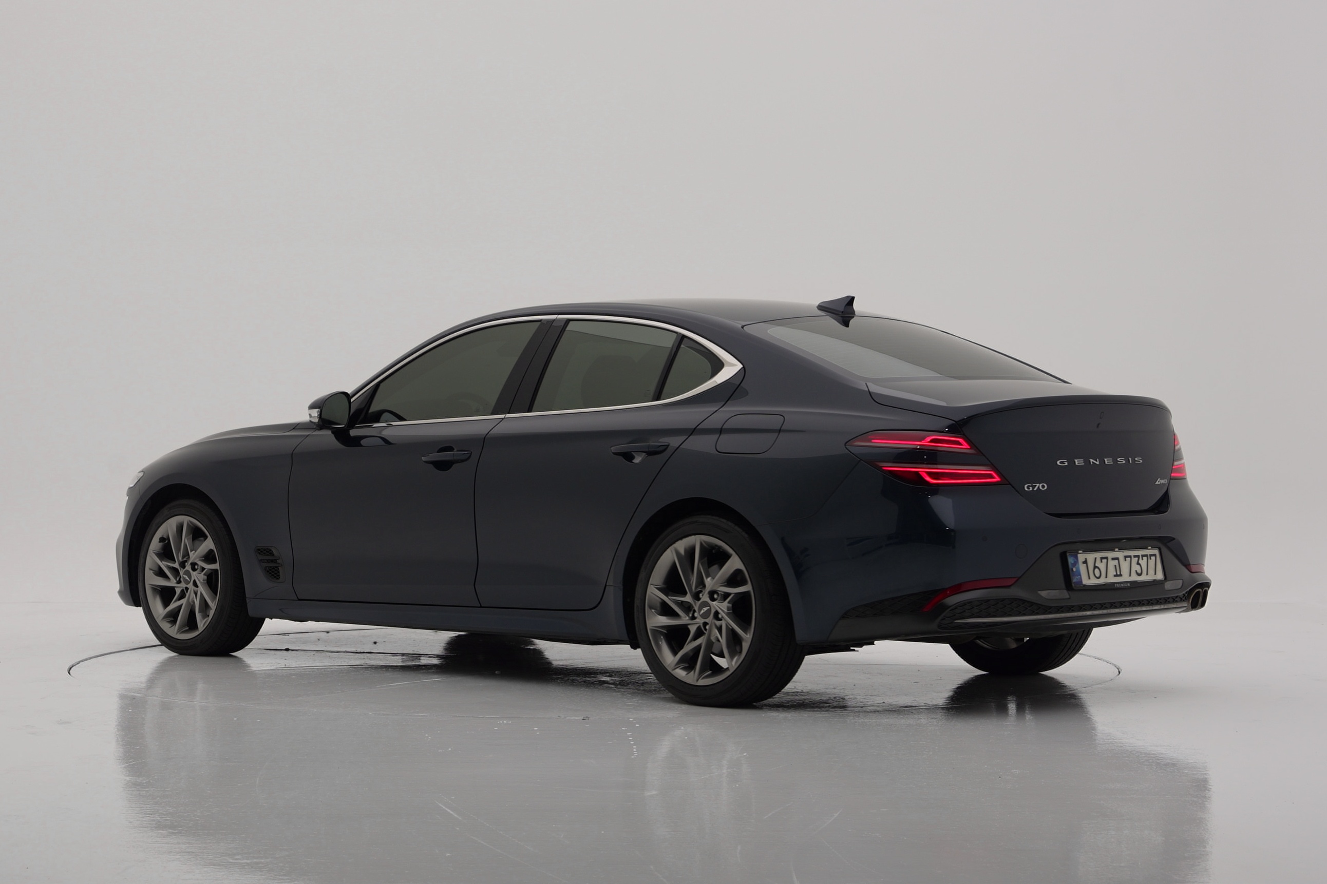 Genesis G70 Бензин 2.0T 4WD
