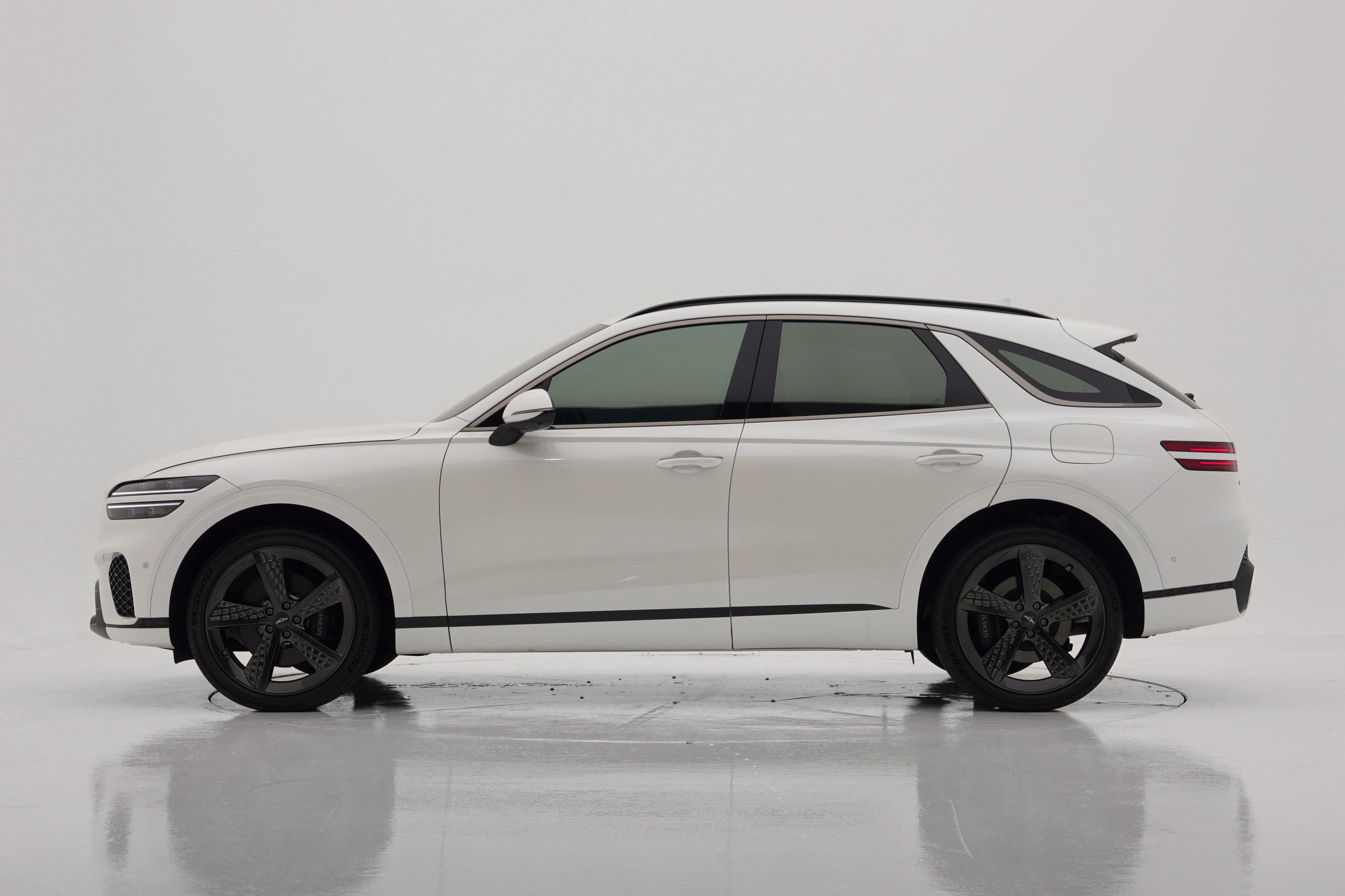 Genesis GV70 2.5T Бензин AWD