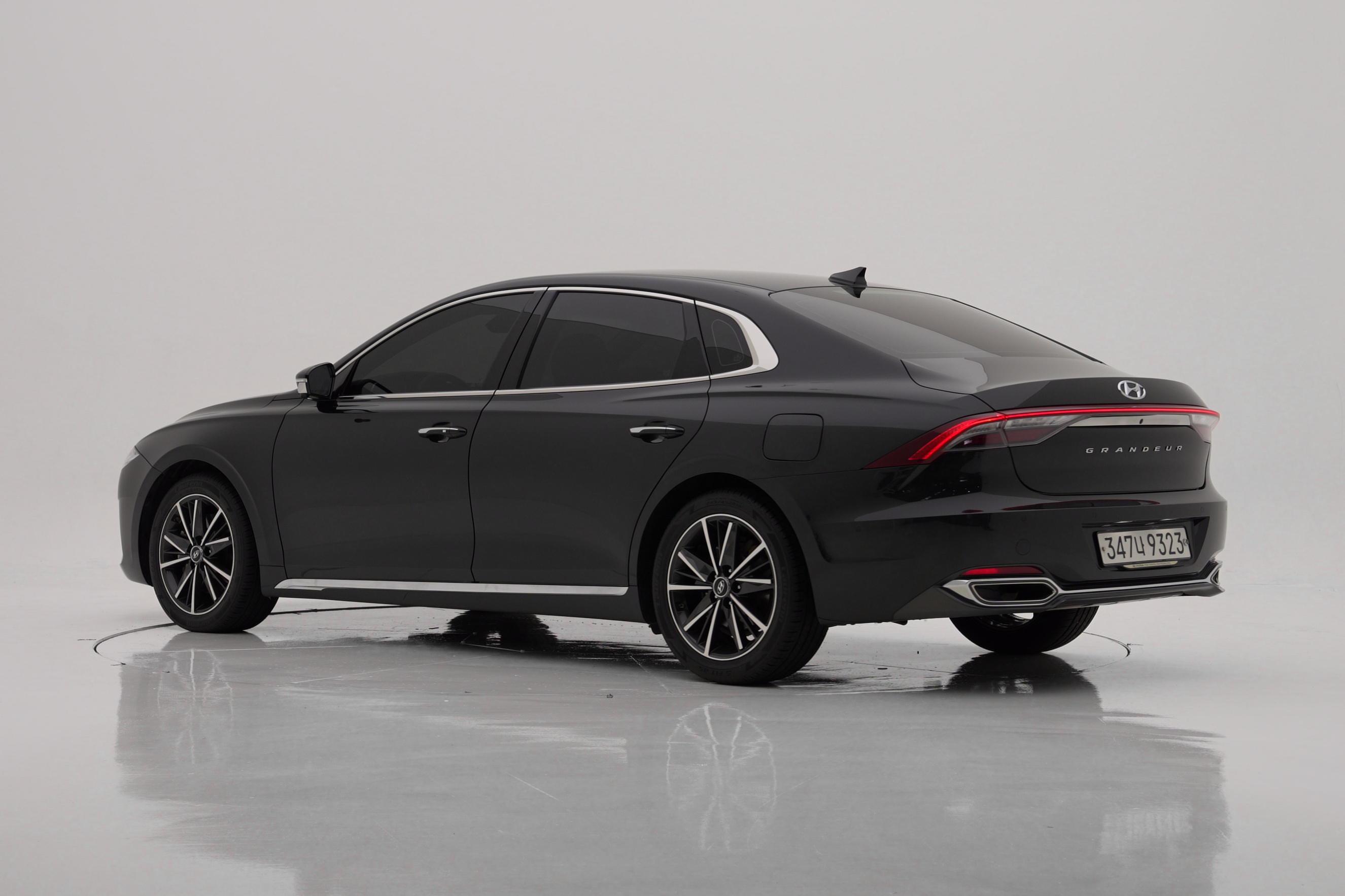 Hyundai Grandeur Exclusive