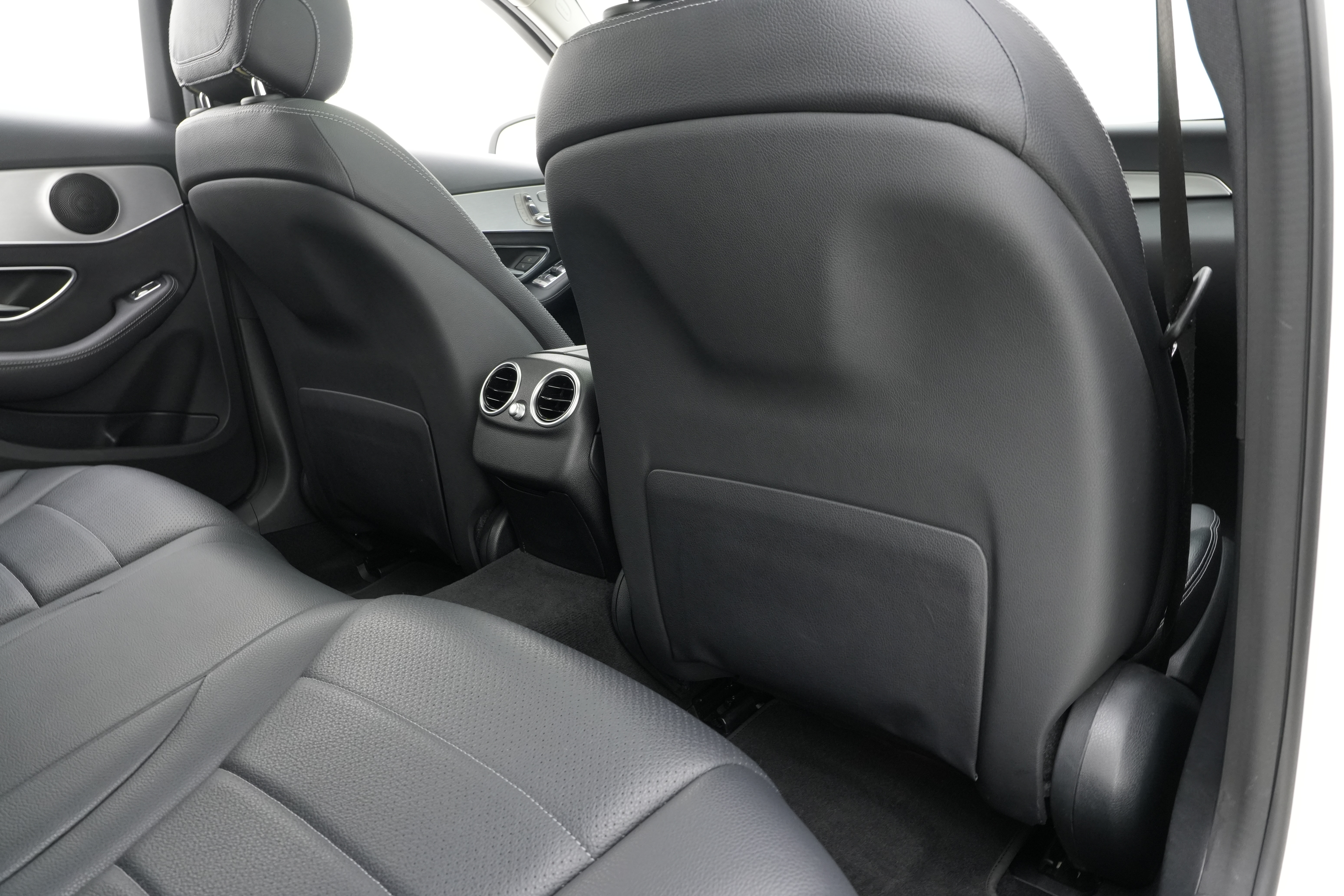 Interior 18