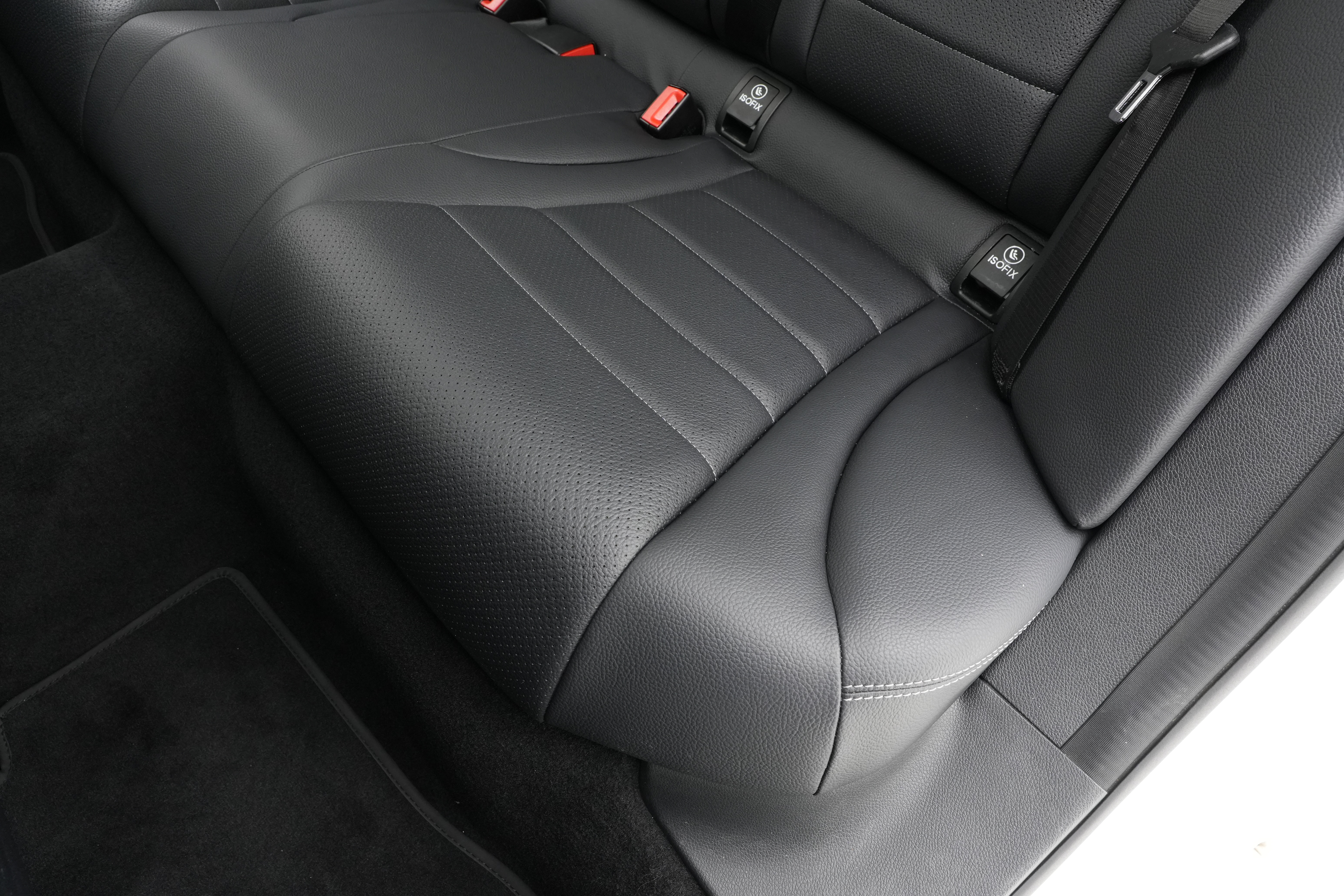 Interior 16