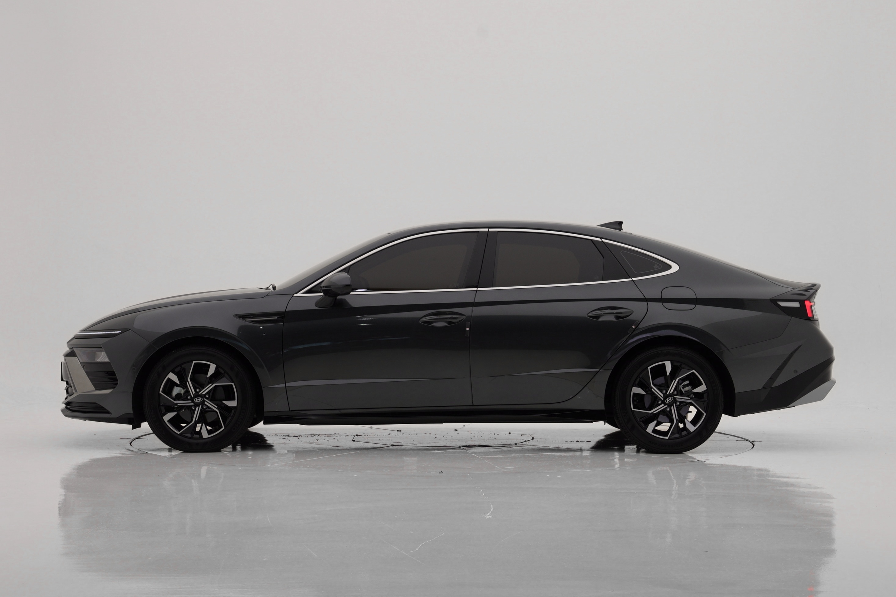 Hyundai Sonata Exclusive
