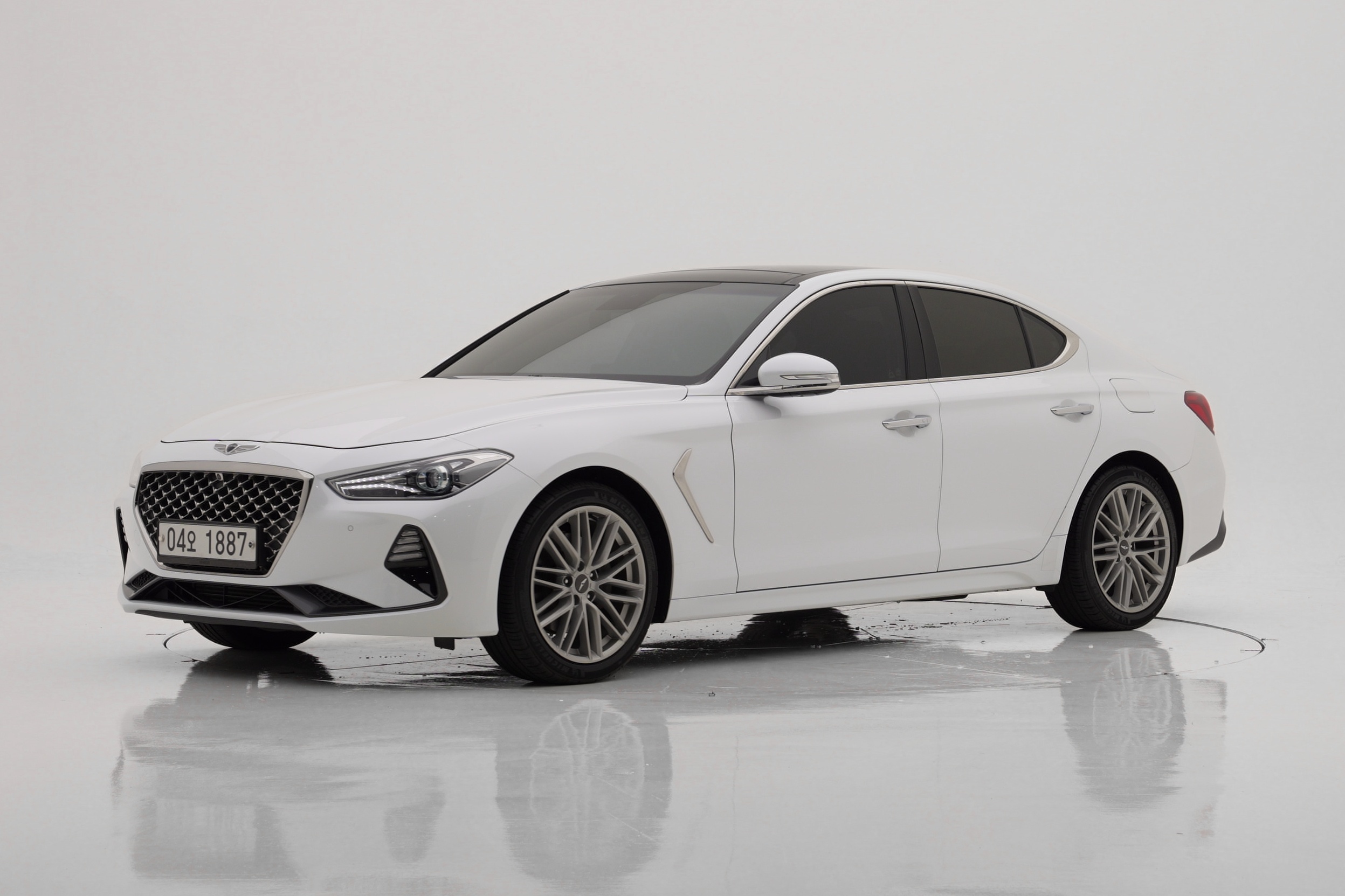 Genesis G70