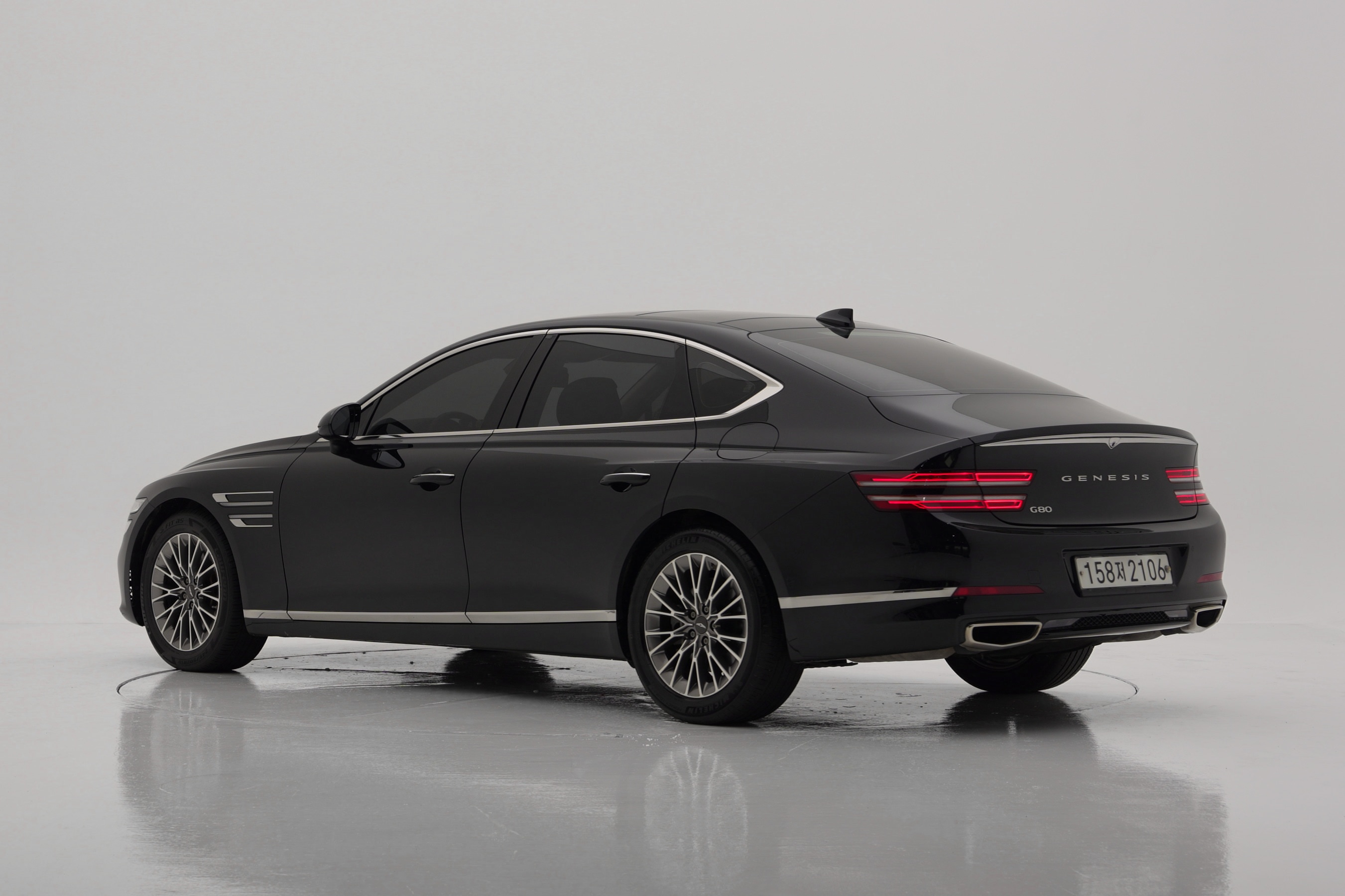 Genesis G80 2.5T Бензин 2WD