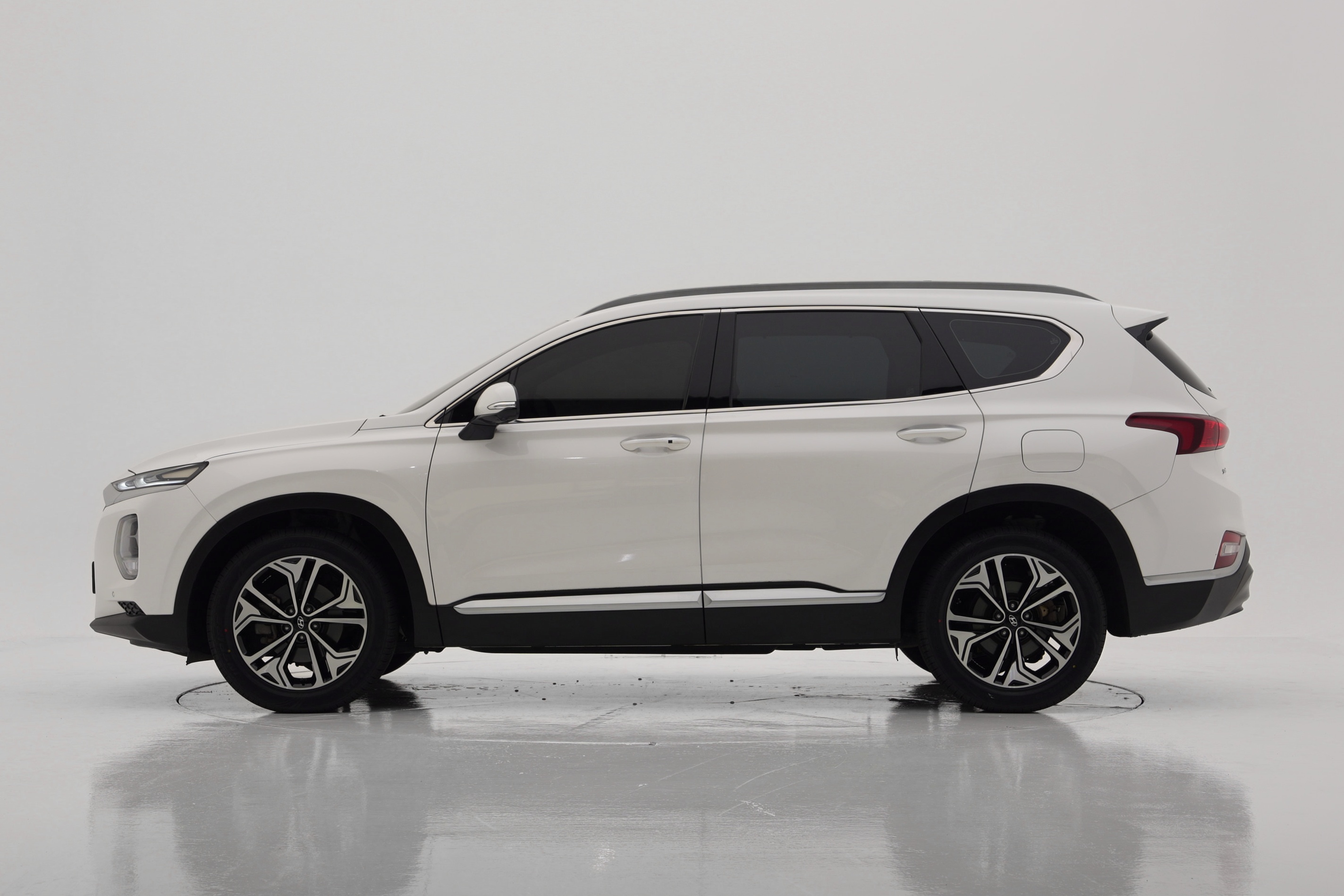 Hyundai Santa Fe Prestige 5 мест