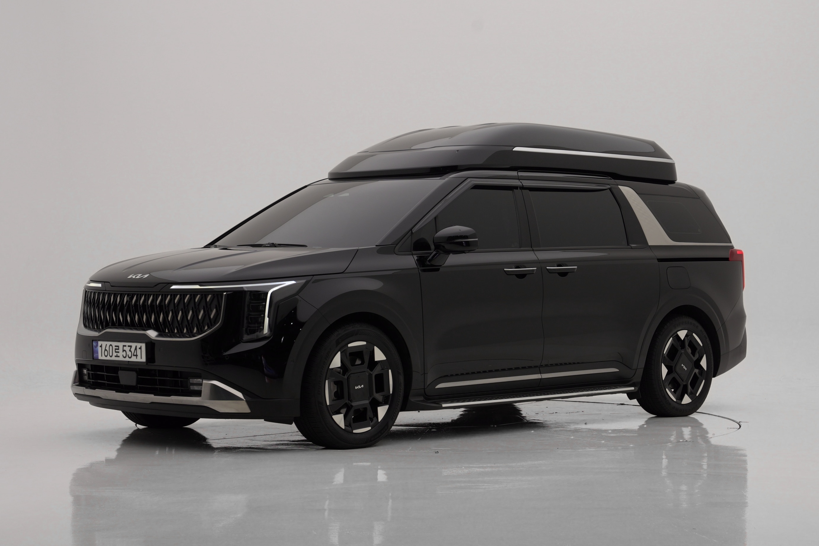 Kia Carnival Signature