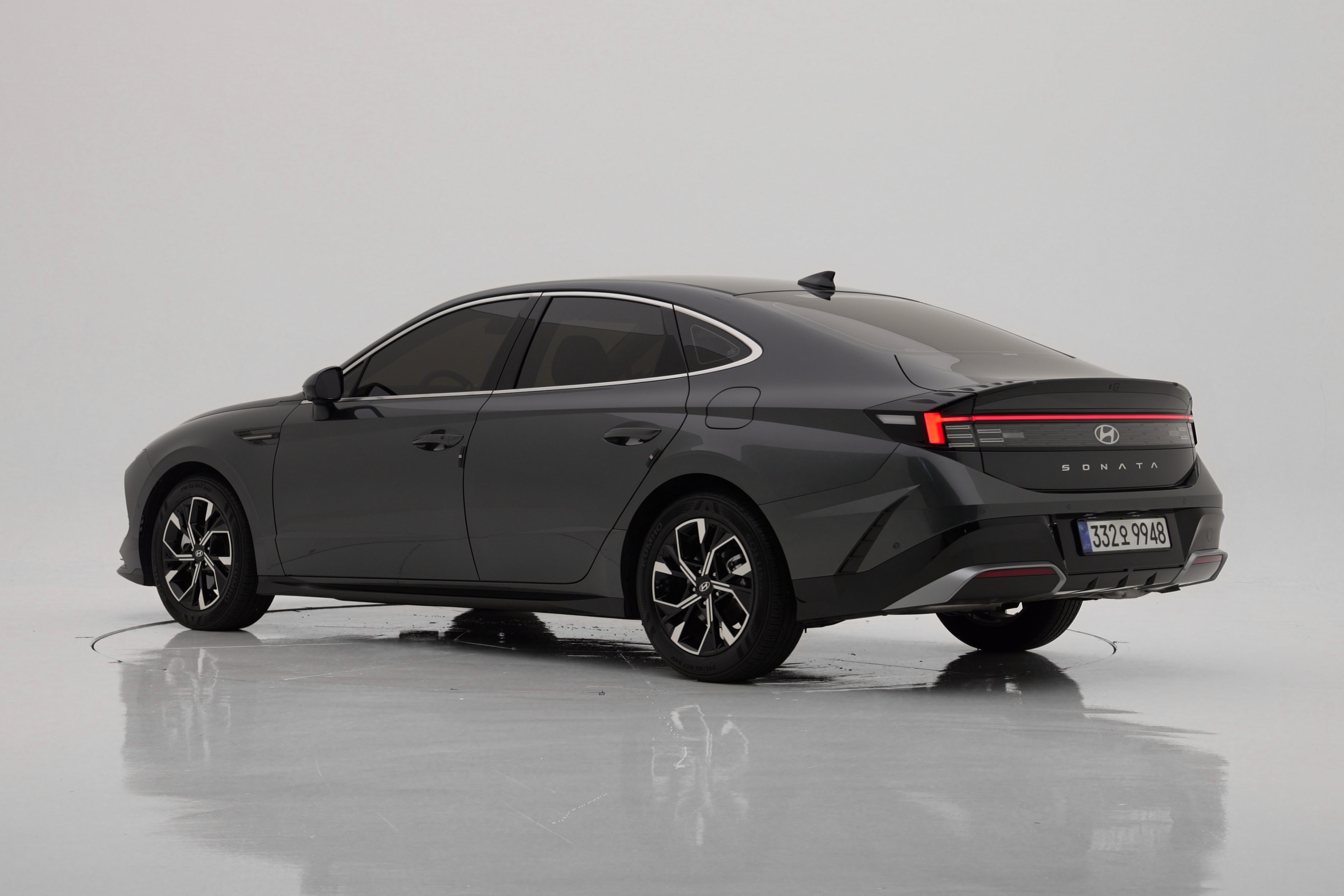 Hyundai Sonata Exclusive
