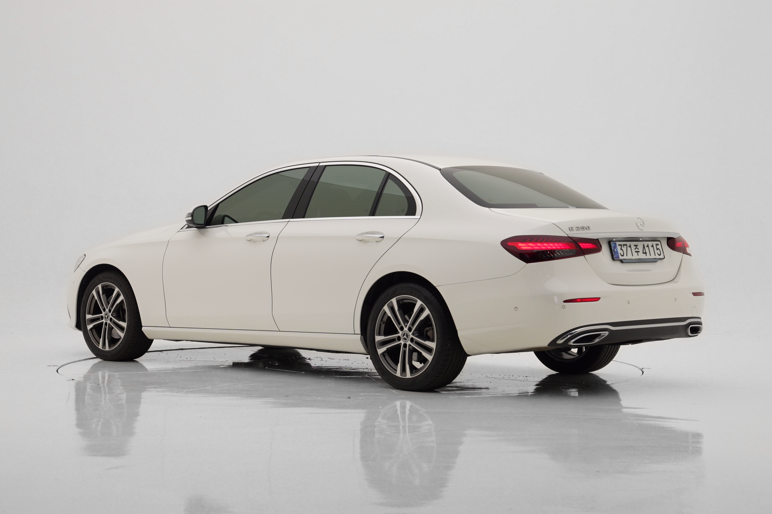 Mercedes-Benz E-Class E250 Avantgarde