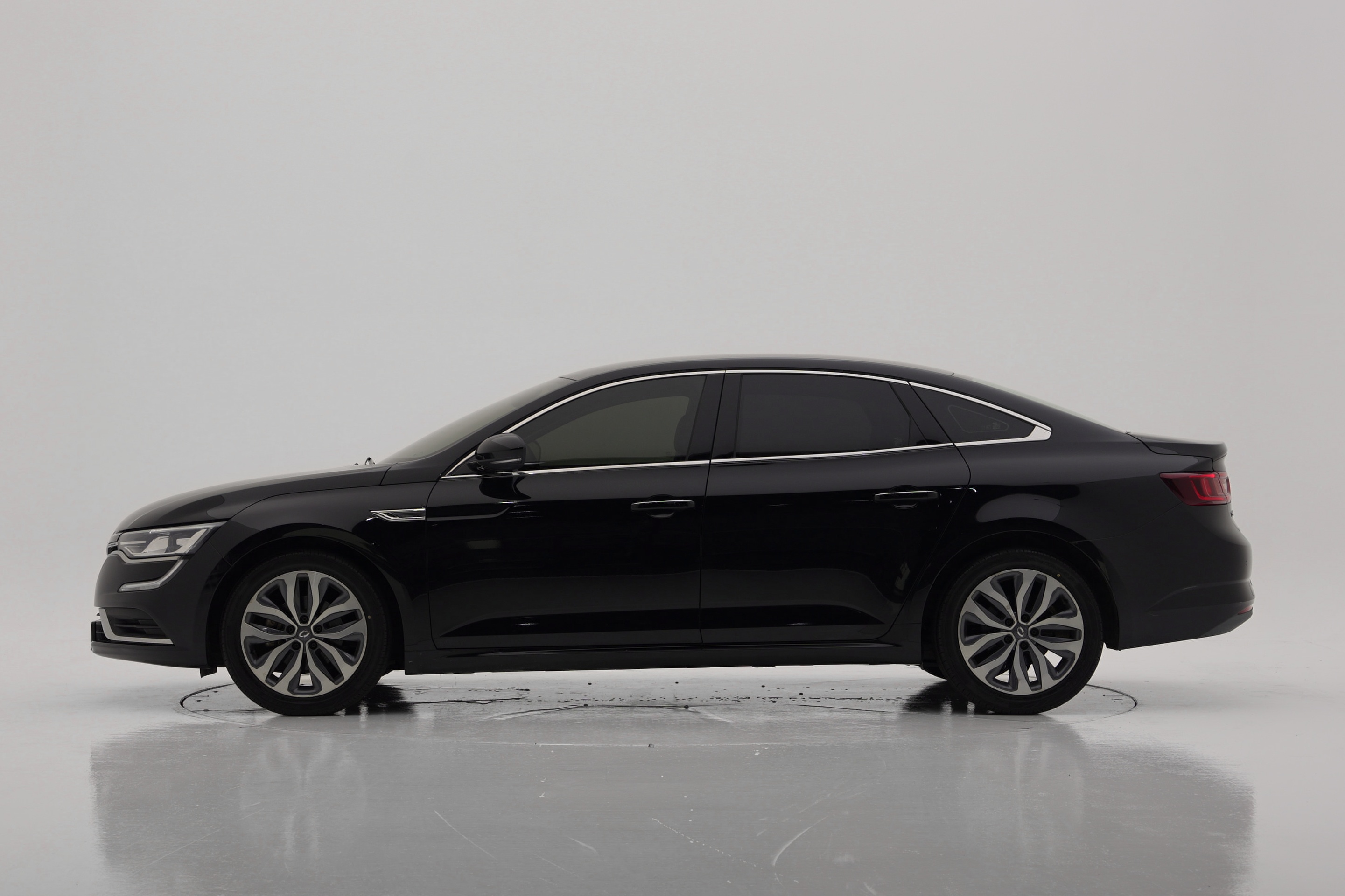 Renault Korea SM6 2.0 GDe LE