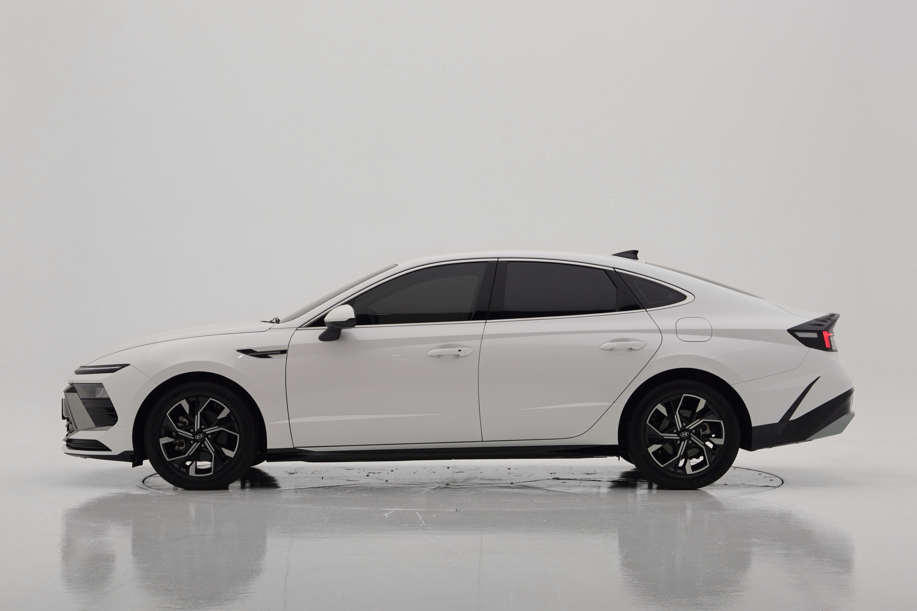 Hyundai Sonata Exclusive