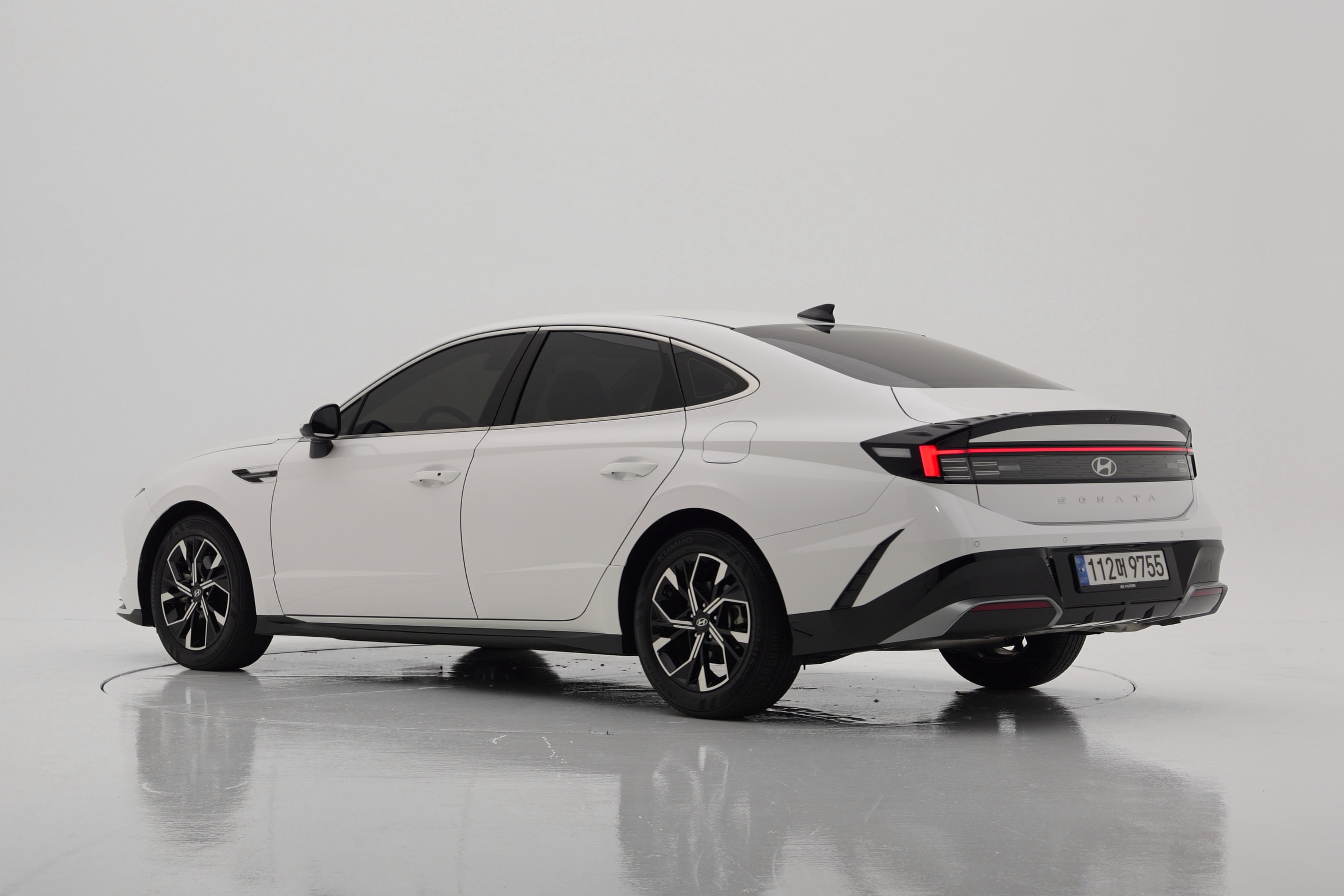 Hyundai Sonata Exclusive