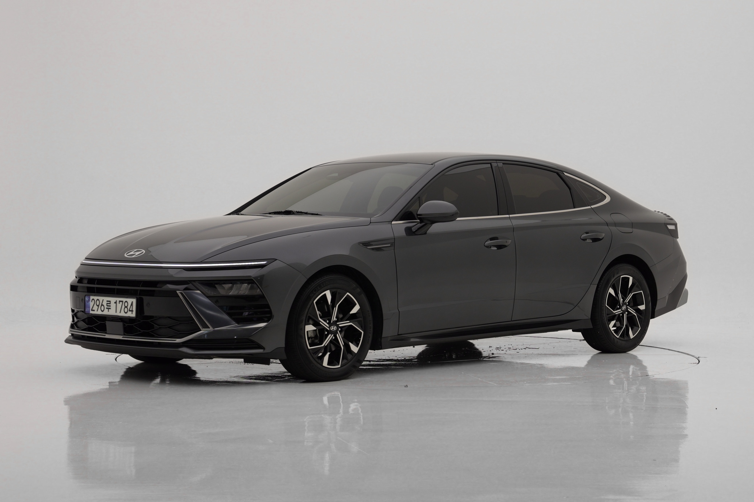 Hyundai Sonata Exclusive