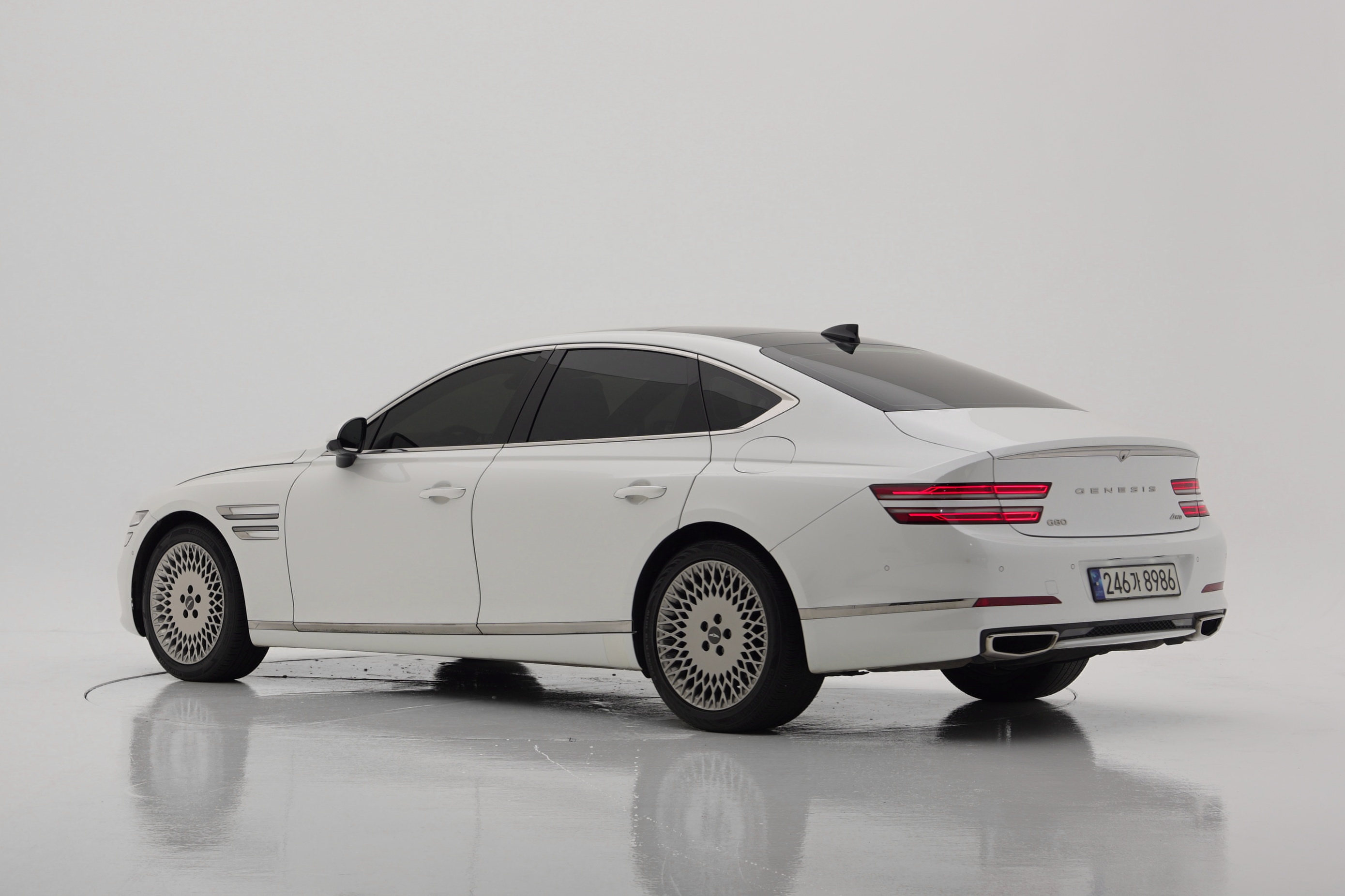 Genesis G80 2.5T Бензин AWD