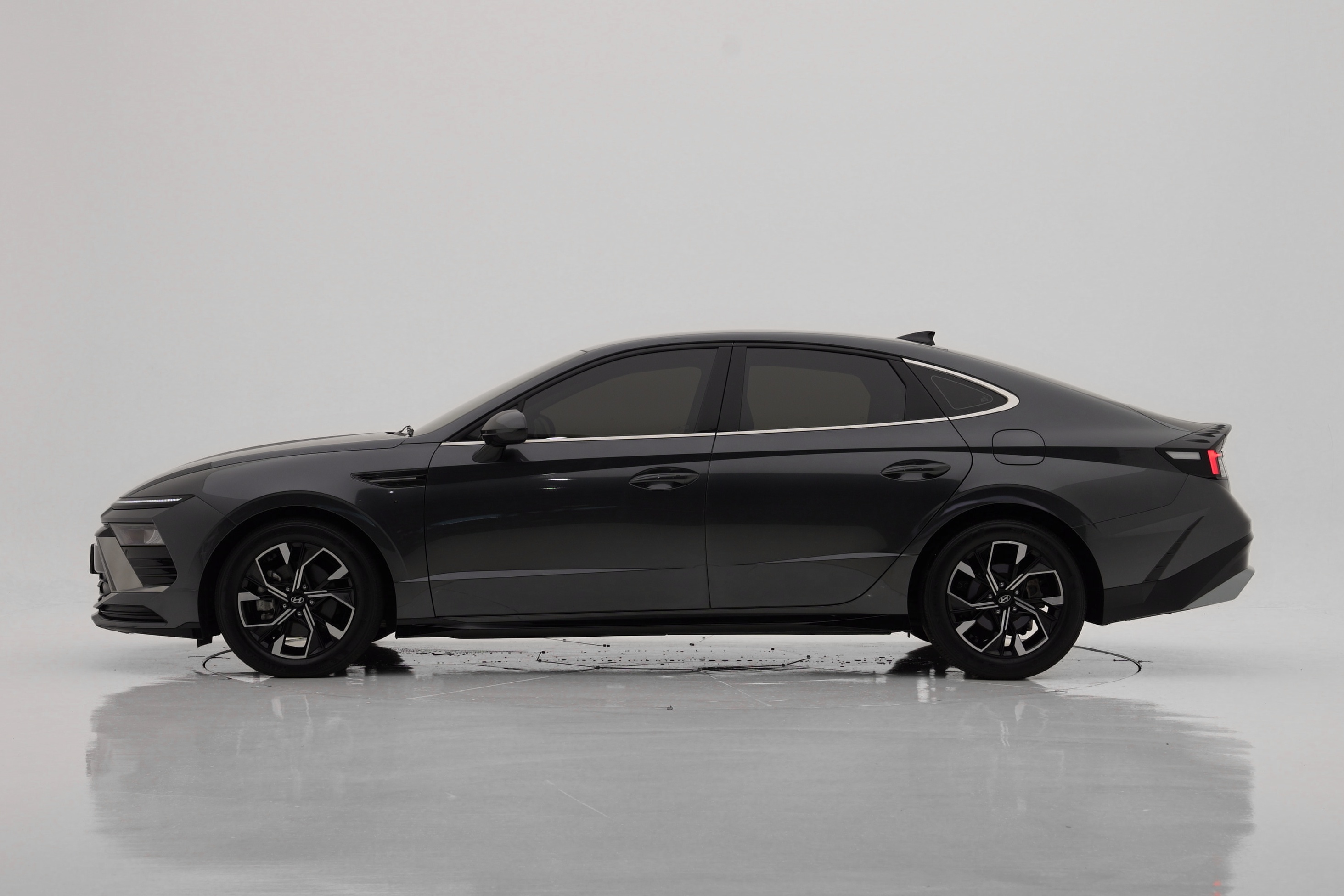 Hyundai Sonata Exclusive