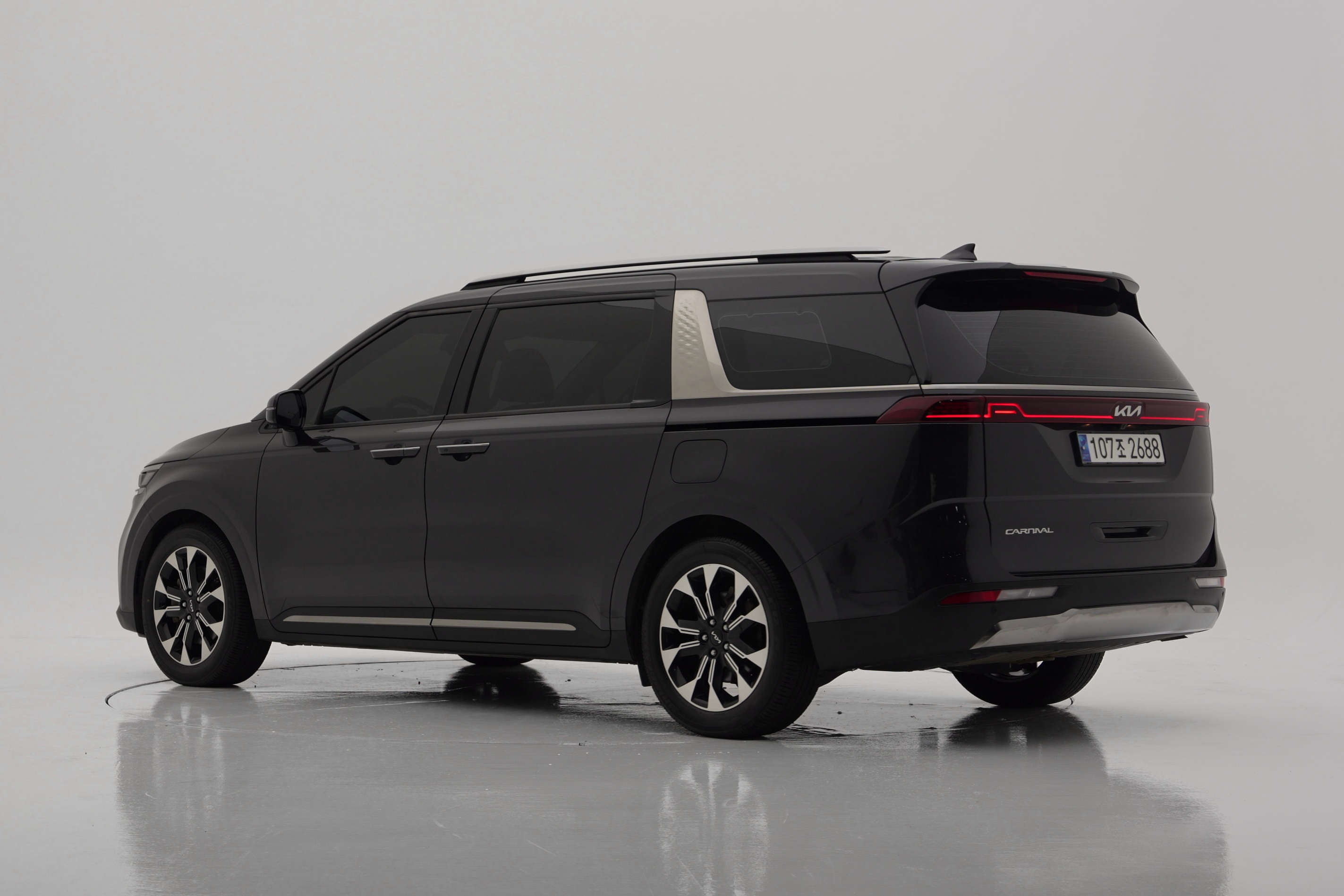 Kia Carnival Дизель 9 мест Signature