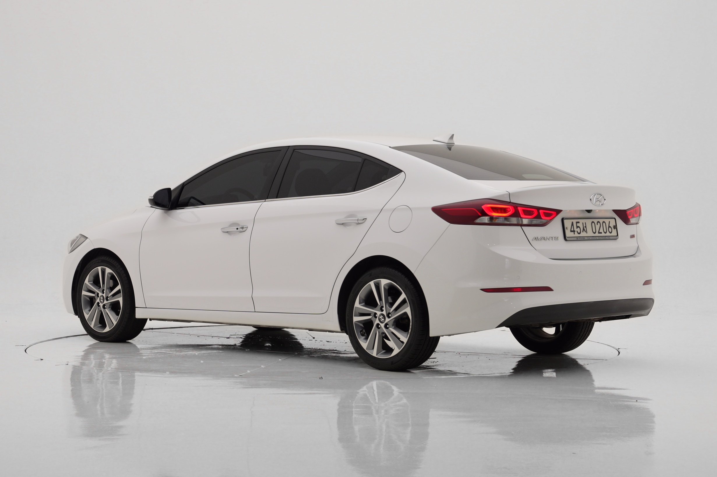 Hyundai Elantra 1.6 GDI Premium